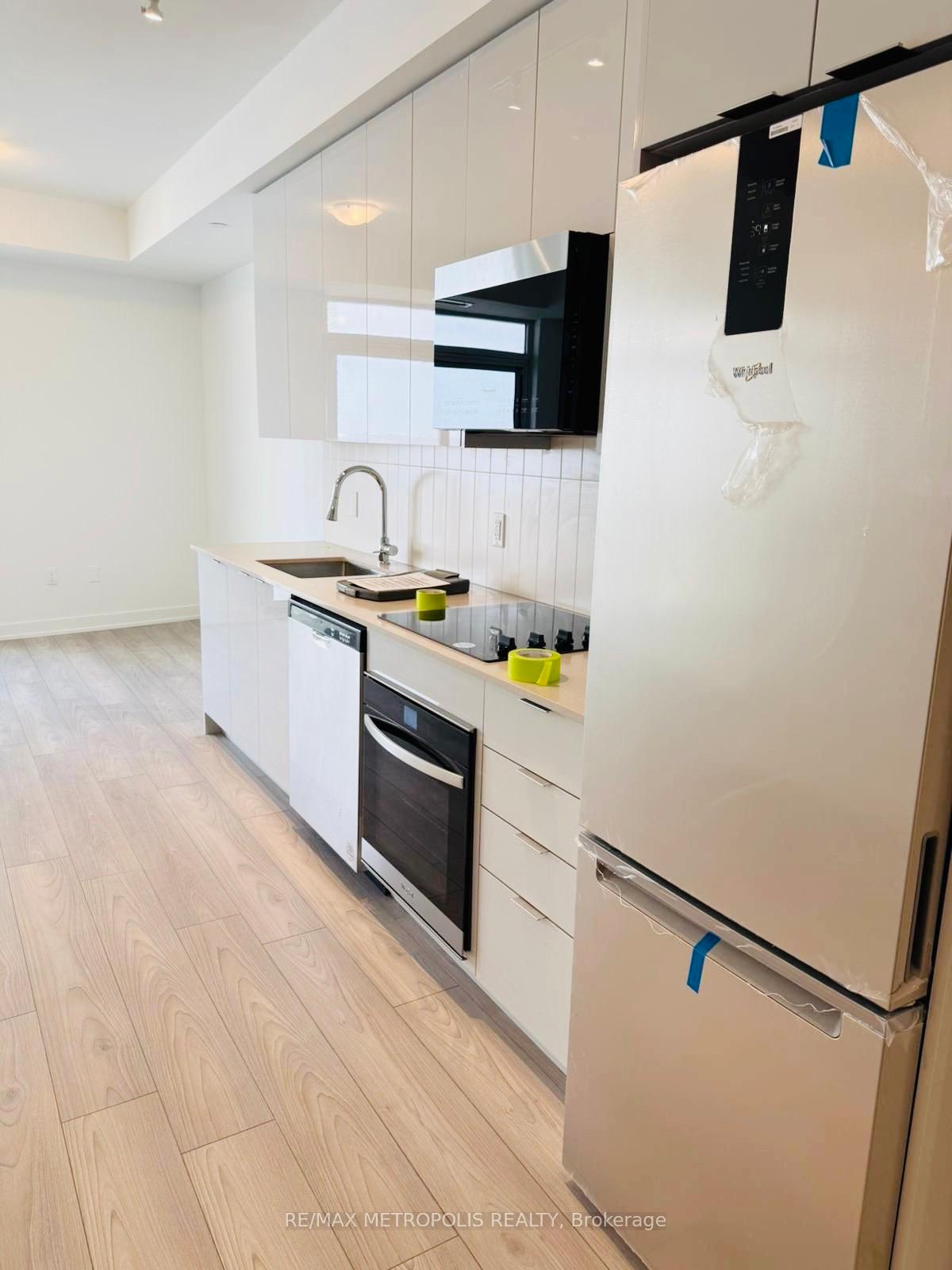 Photo 2 of Unit 1115, 10 Abeja Street, Vaughan, Concord — HOMEH