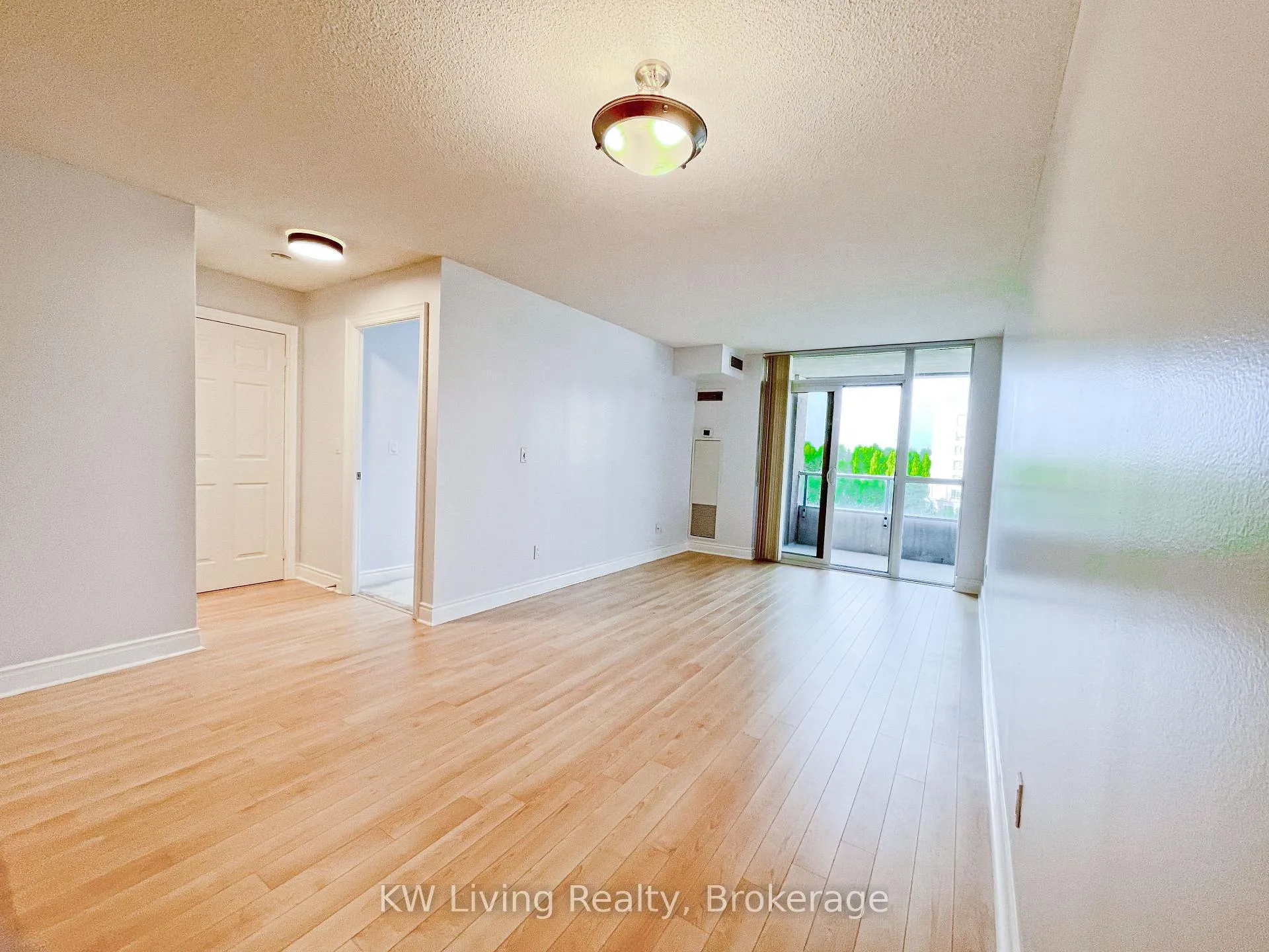 Photo 3 of Unit 682, 23 Cox Boulevard, Markham, Unionville — HOMEH