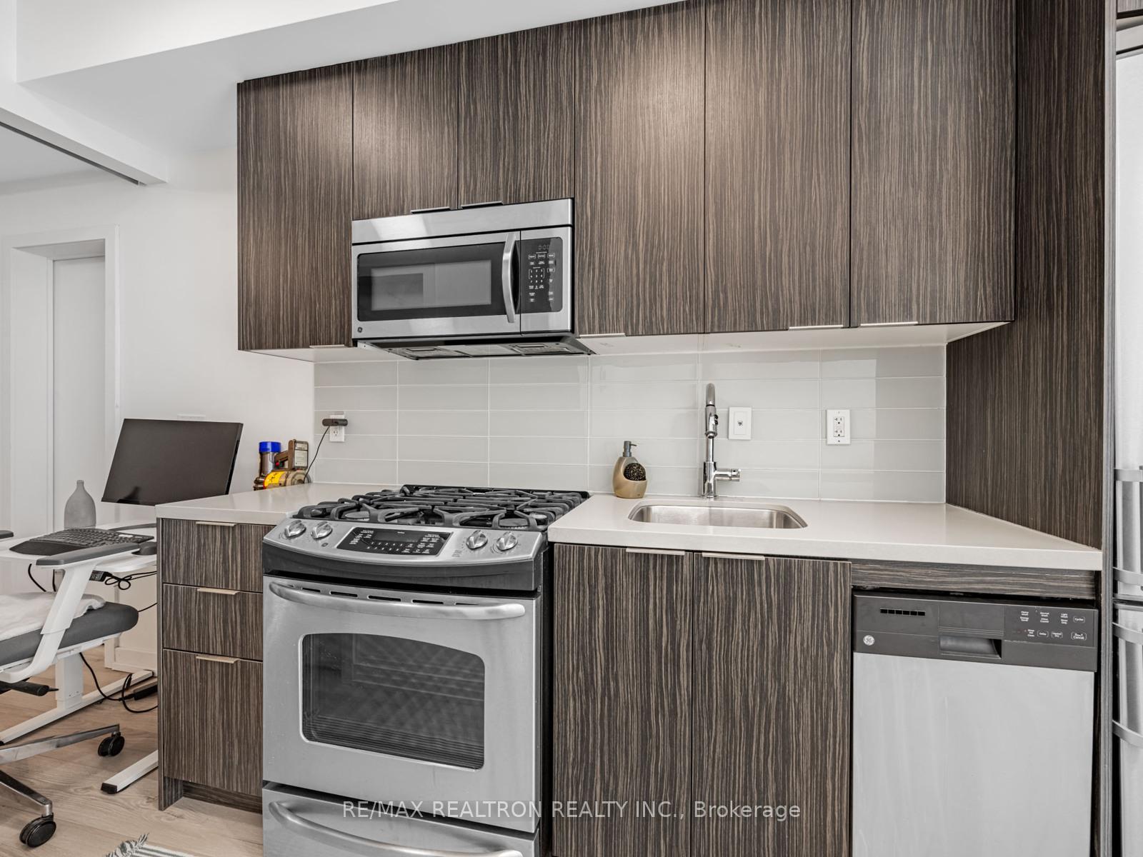 Photo 15 of Unit 17, 150 Broadview Avenue, Toronto, South Riverdale — HOMEH