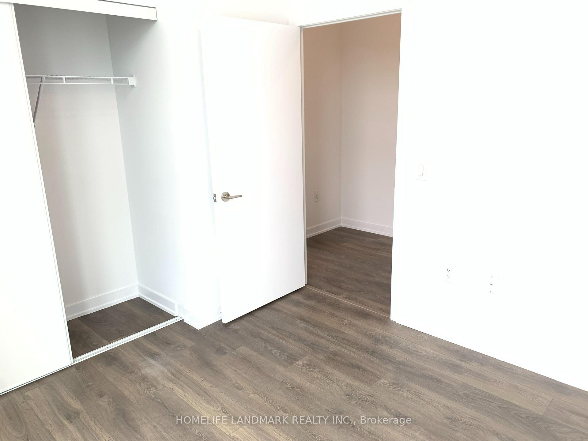 Photo 7 of Unit 2109, 38 Honeycrisp Crescent, Vaughan, Vaughan Corporate Centre — HOMEH