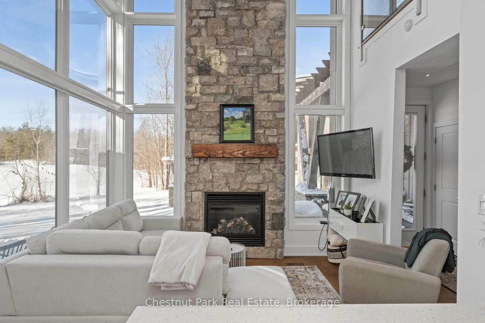 Photo 7 of 10 Carrick Trail, Gravenhurst, Muskoka (S) — HOMEH