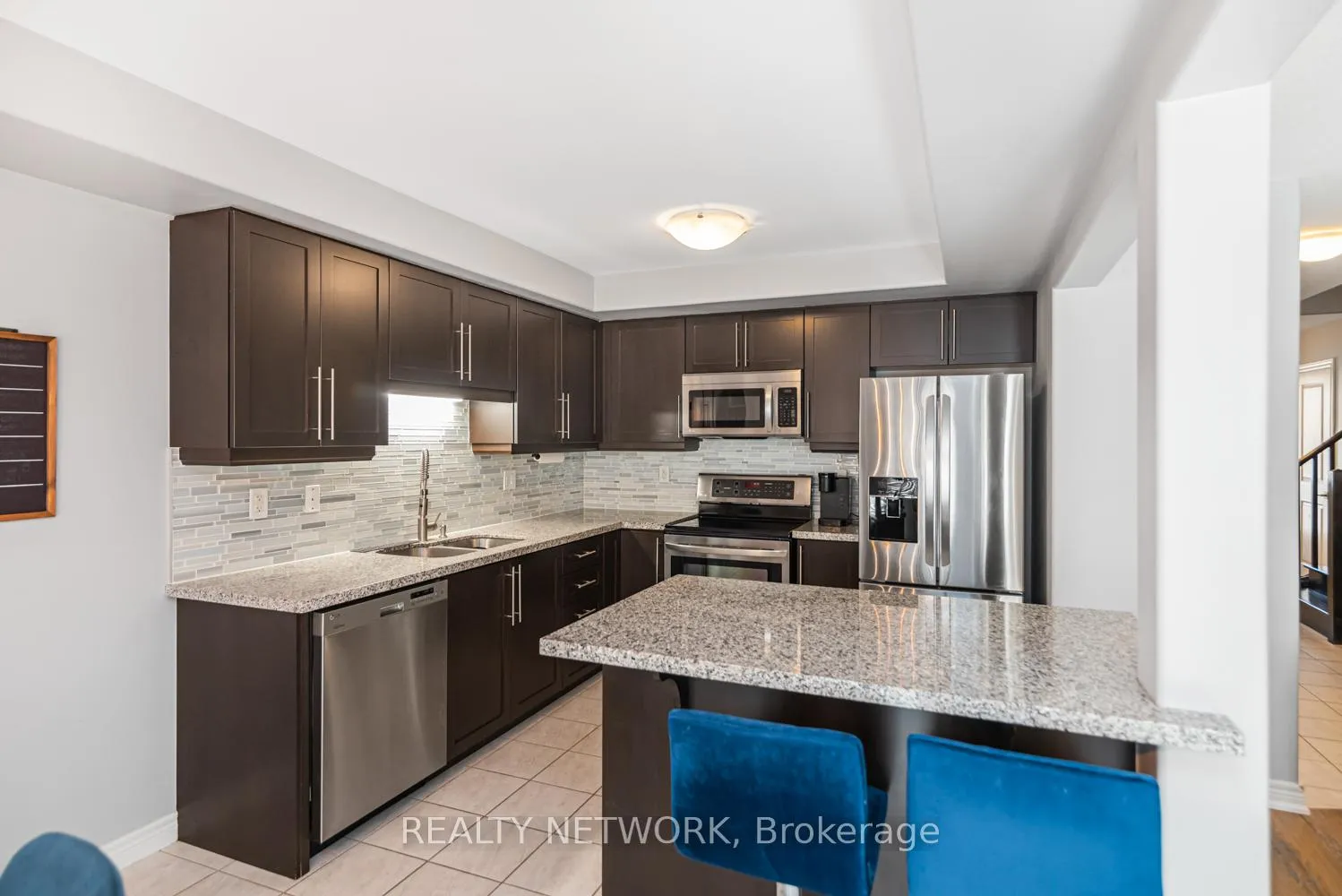 Photo 18 of 212 Westbank Trail, Hamilton, Stoney Creek Mountain — HOMEH