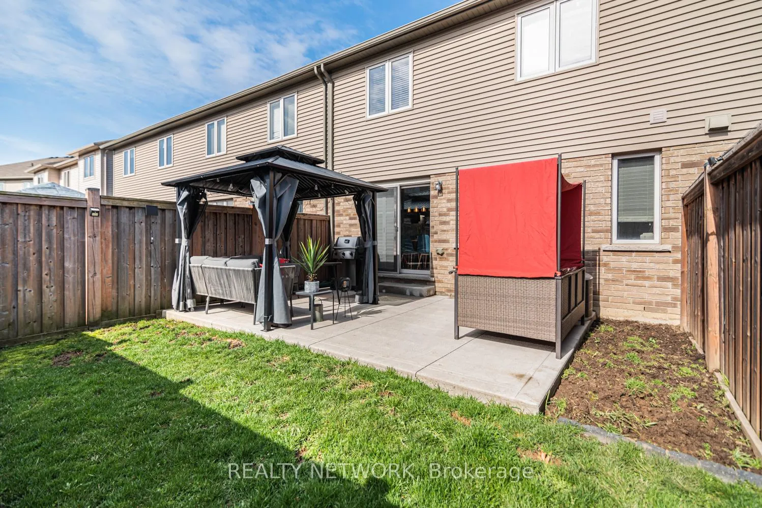Photo 42 of 212 Westbank Trail, Hamilton, Stoney Creek Mountain — HOMEH