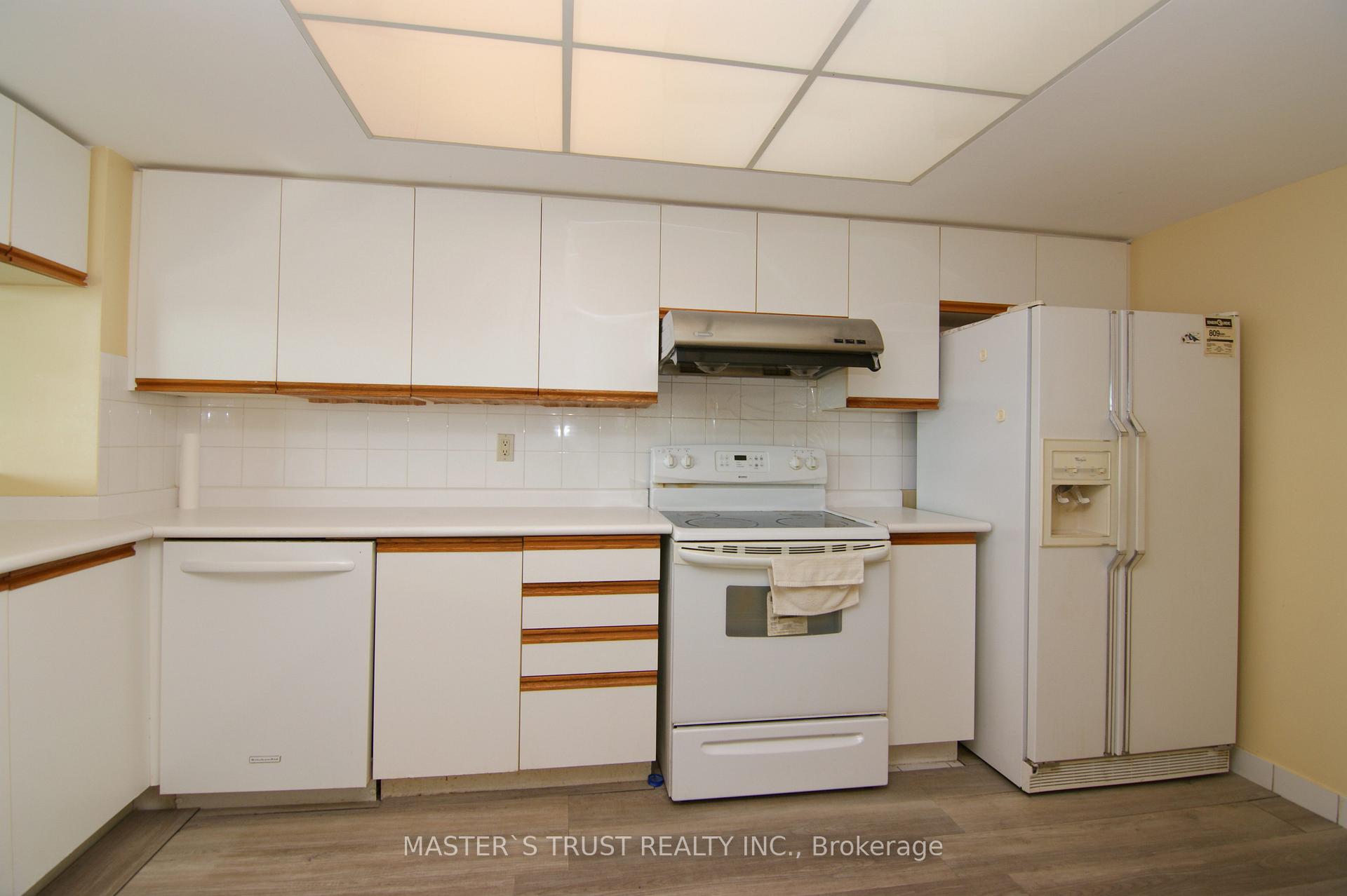 Photo 7 of Unit 1224, 7805 Bayview Avenue, Markham, Aileen-Willowbrook — HOMEH