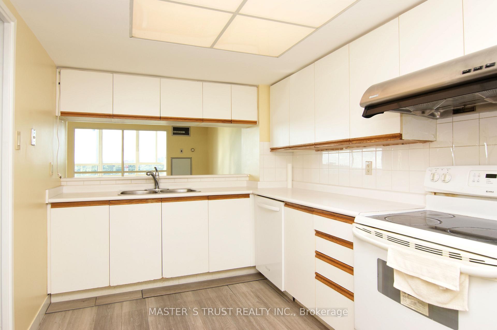 Photo 8 of Unit 1224, 7805 Bayview Avenue, Markham, Aileen-Willowbrook — HOMEH