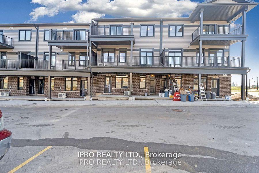 Photo 2 of 12 Oat Lane, Kitchener — HOMEH