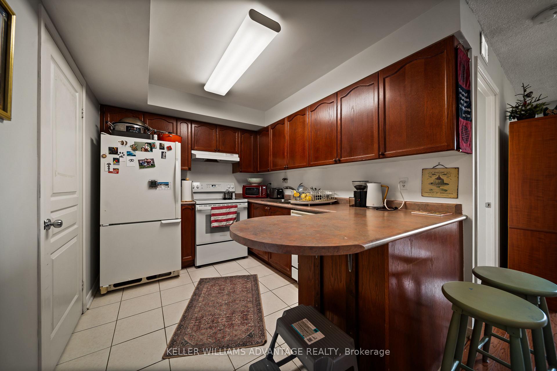 Photo 7 of Unit 402, 1765 Queen Street E, Toronto, The Beaches — HOMEH