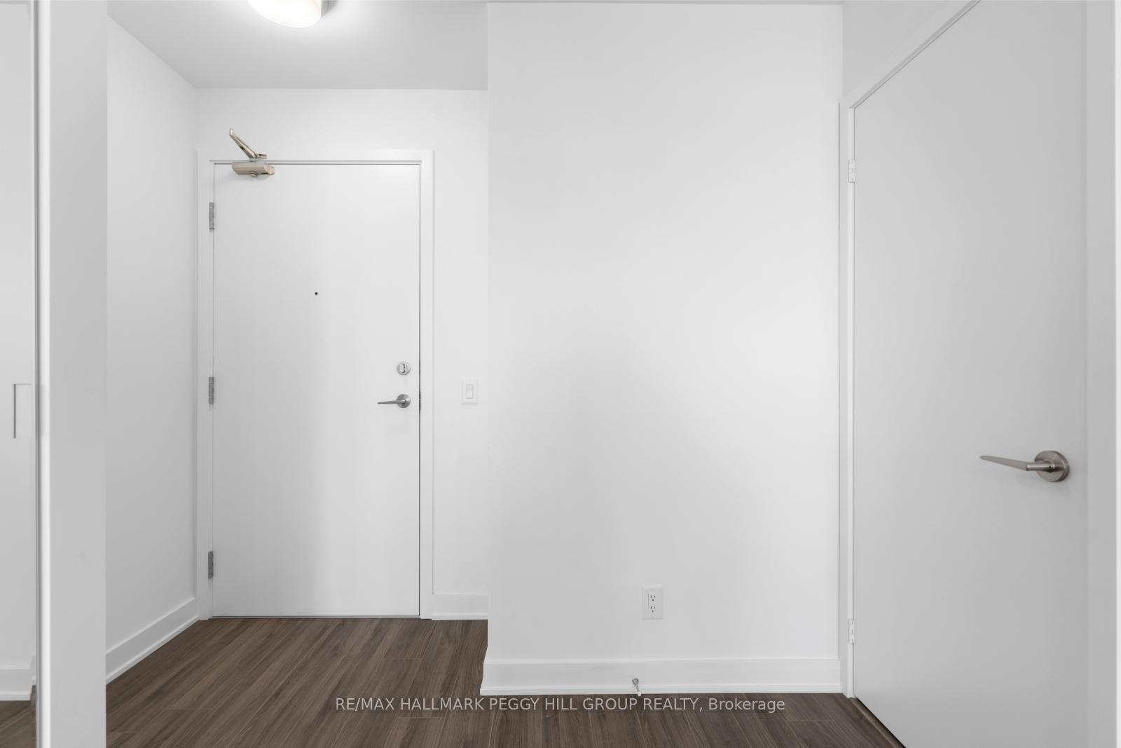 Photo 3 of Unit 502, 681 Yonge Street, Barrie, Painswick South — HOMEH