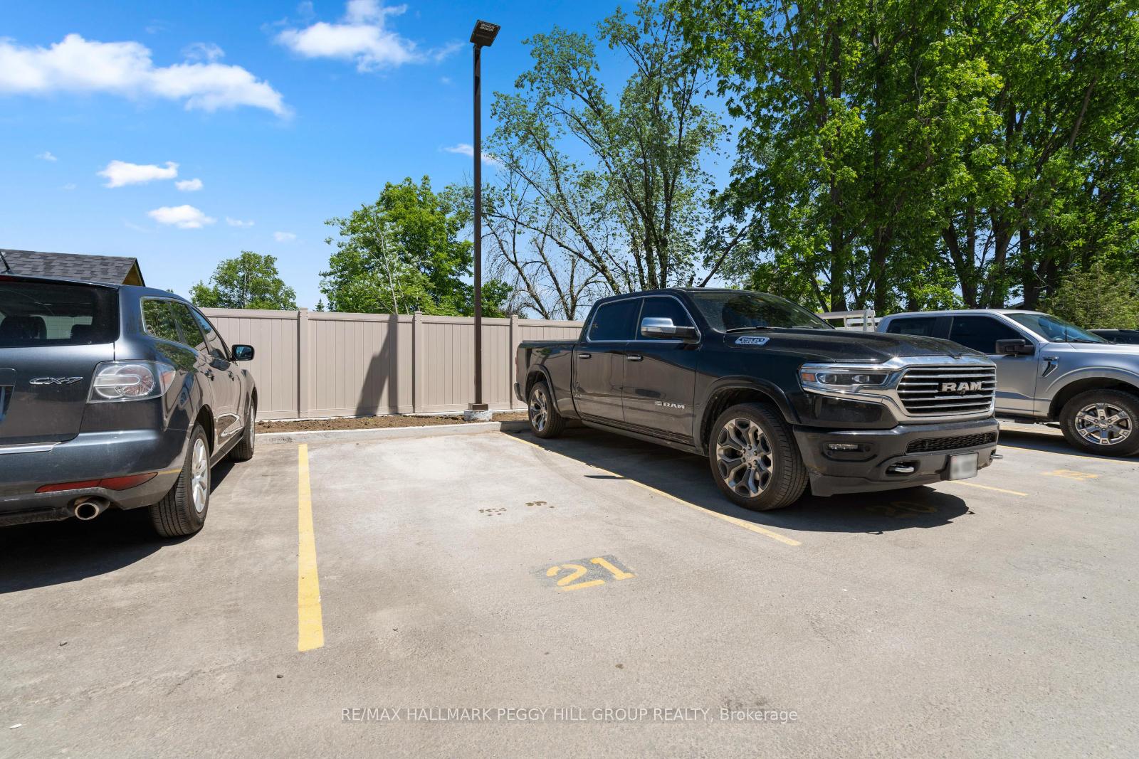 Photo 16 of Unit 502, 681 Yonge Street, Barrie, Painswick South — HOMEH