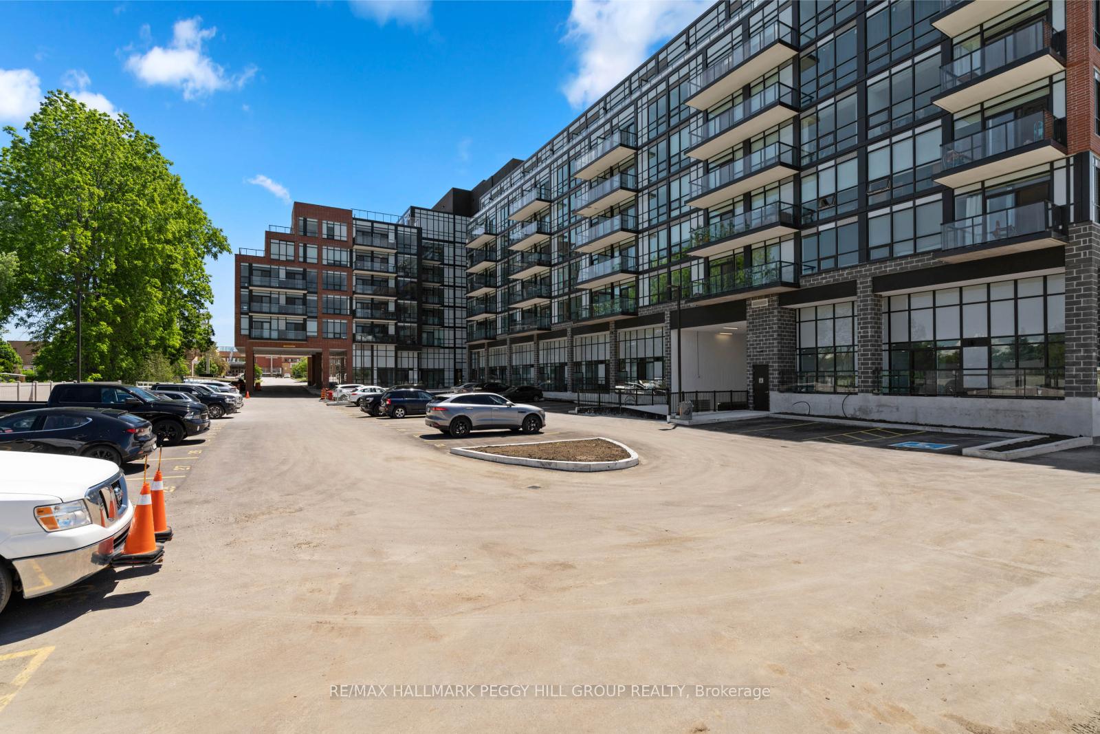 Photo 17 of Unit 502, 681 Yonge Street, Barrie, Painswick South — HOMEH