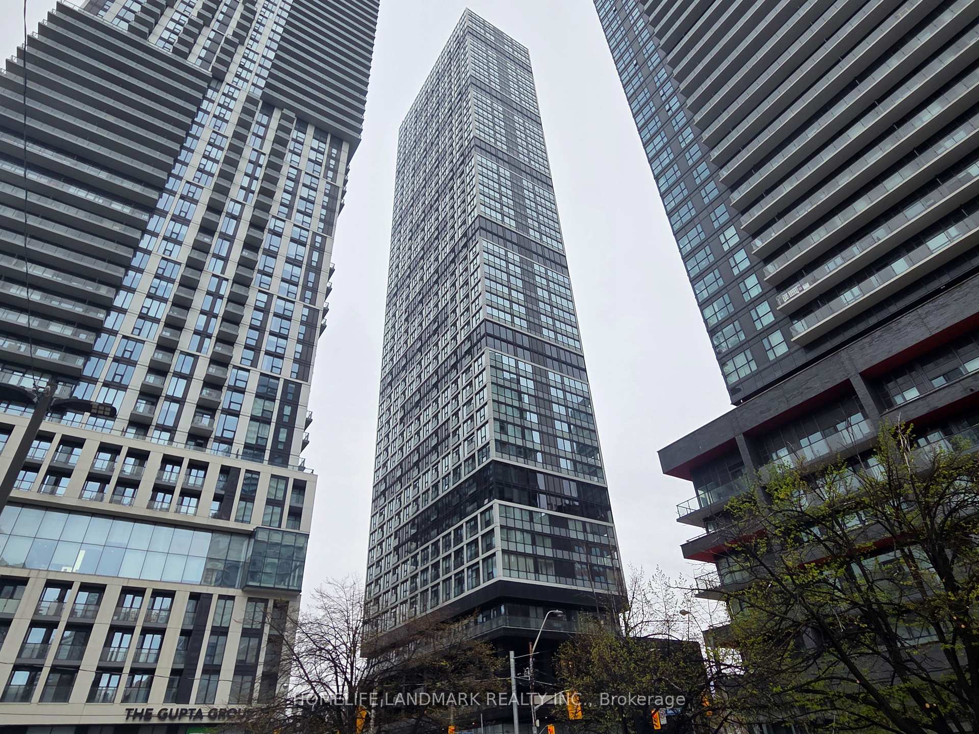 Front of Unit 1010, 181 Dundas Street E