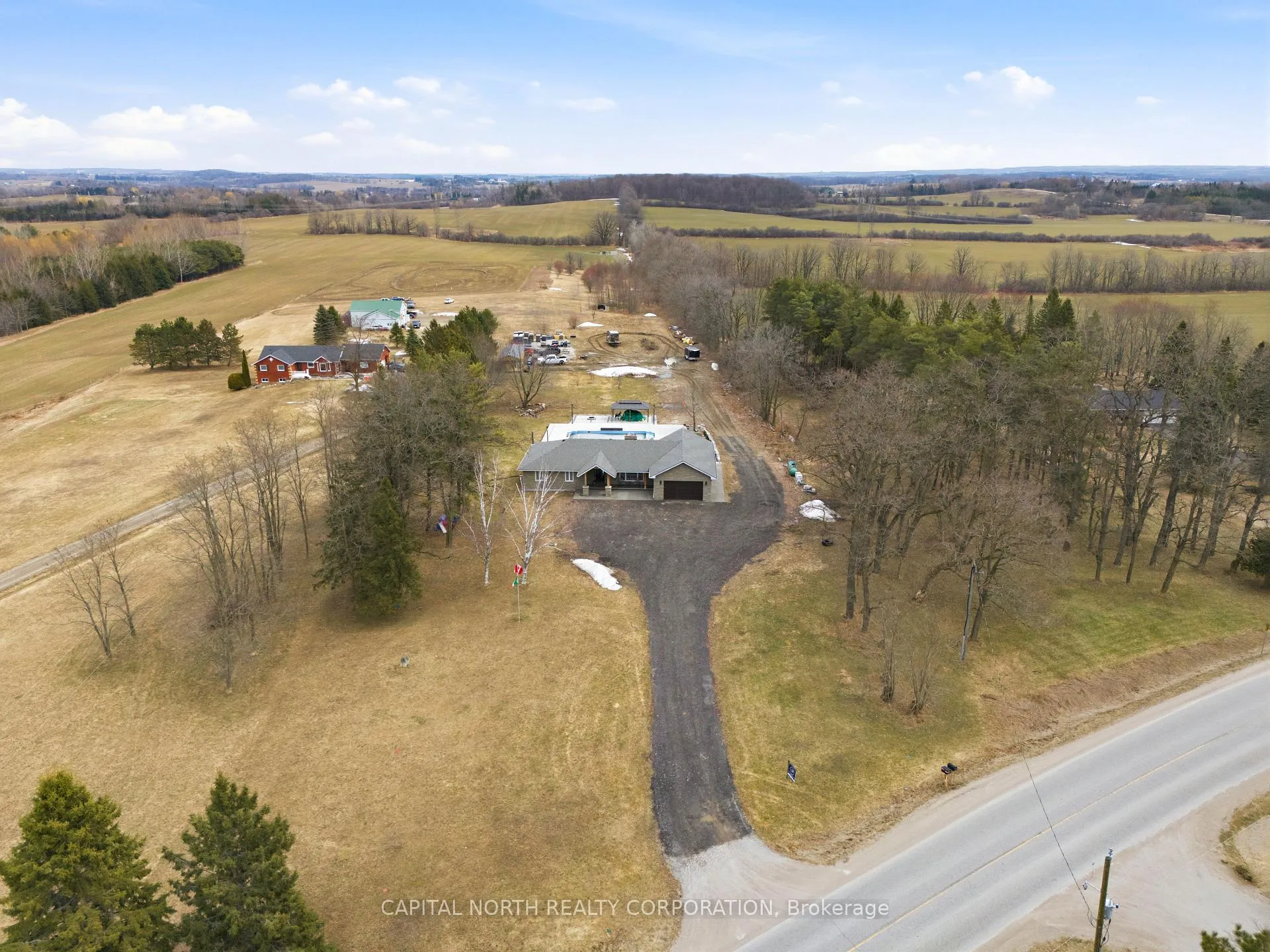 Photo 1 of 1997 15th Sideroad, New Tecumseth, Rural New Tecumseth — HOMEH
