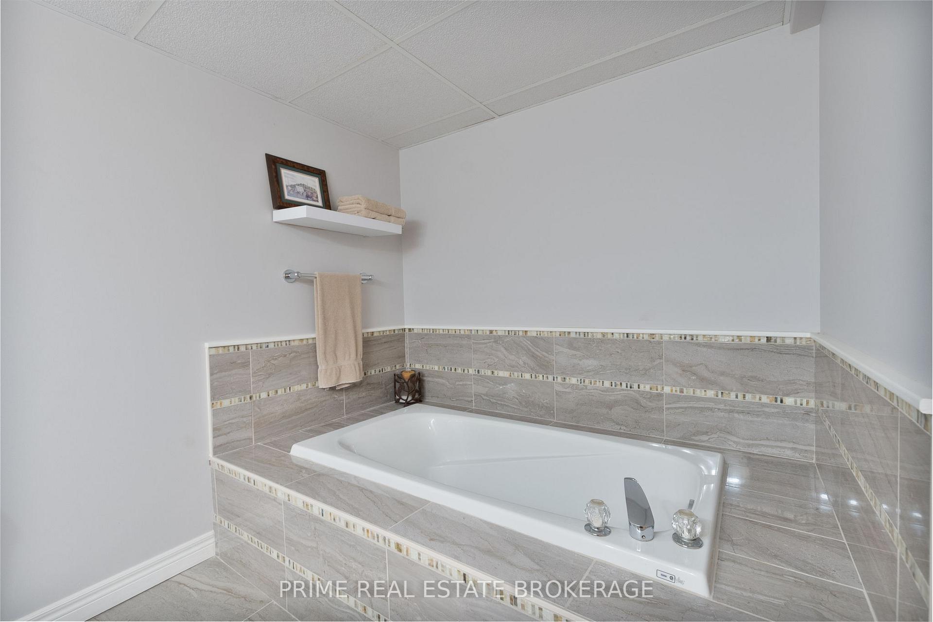 Photo 42 of 311 Smith Street, Central Elgin, Rural Central Elgin — HOMEH