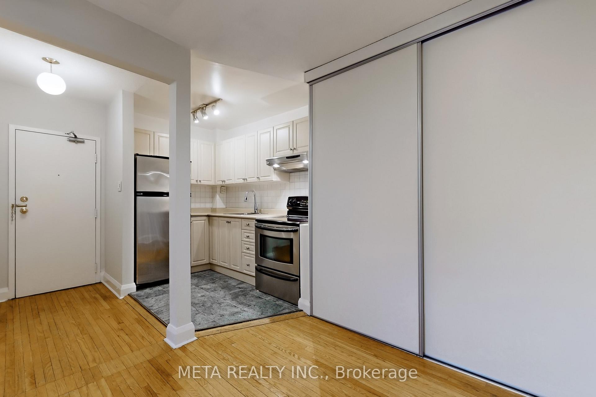 Photo 2 of Unit 404, 35 Raglan Avenue, Toronto, Humewood-Cedarvale — HOMEH