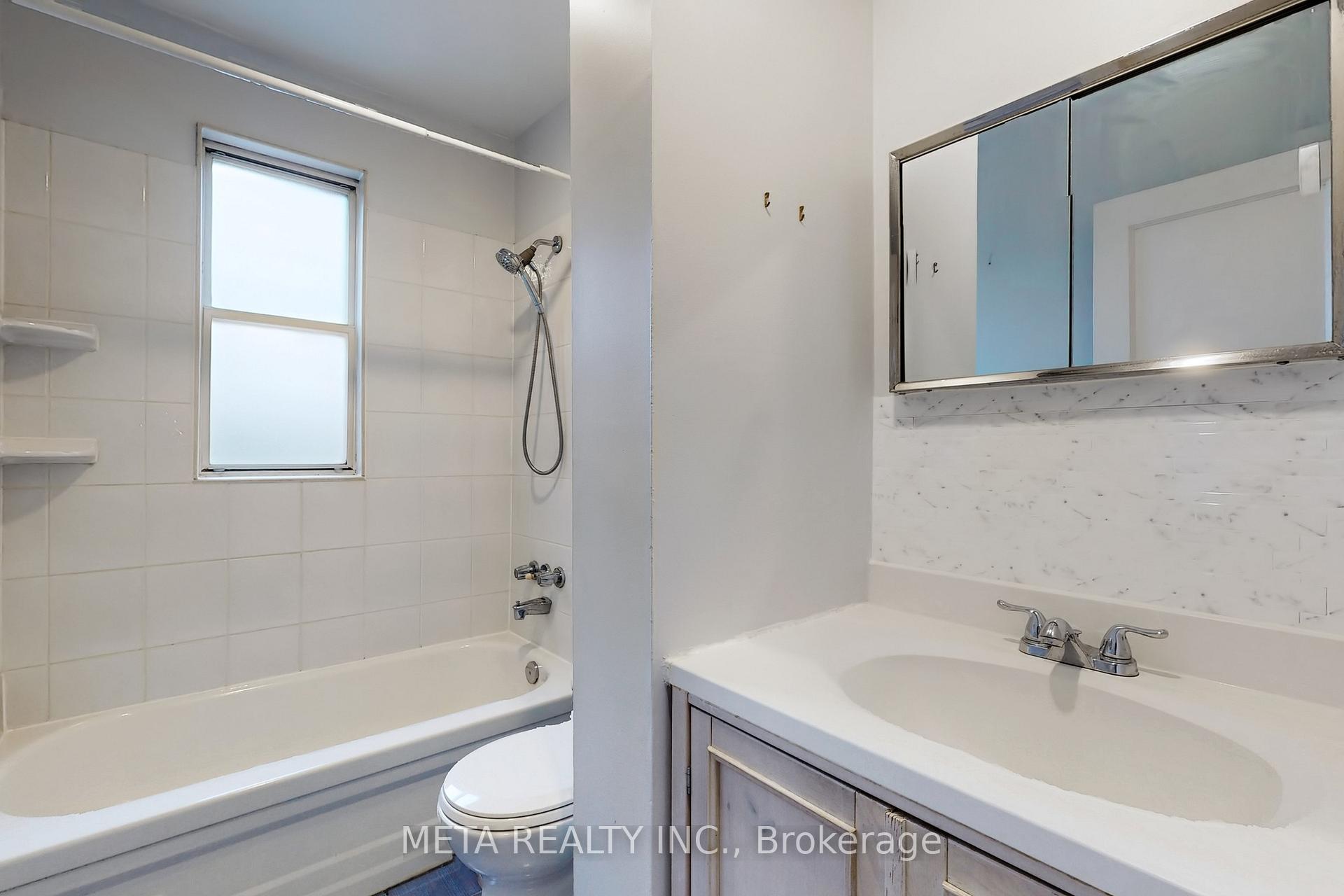 Photo 15 of Unit 404, 35 Raglan Avenue, Toronto, Humewood-Cedarvale — HOMEH