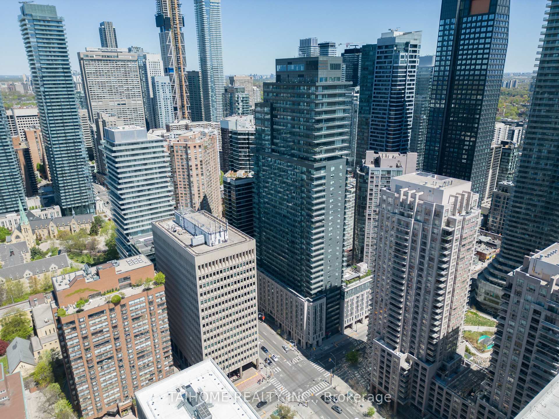 Front of Unit 307, 955 Bay Street