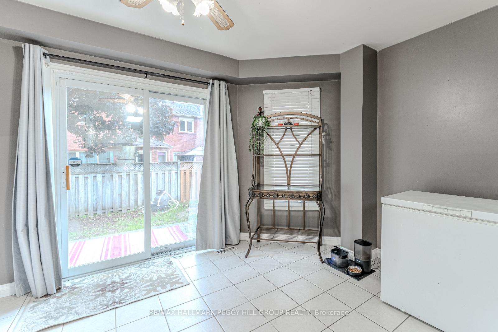 Photo 6 of 188 Kozlov Street, Barrie, West Bayfield — HOMEH