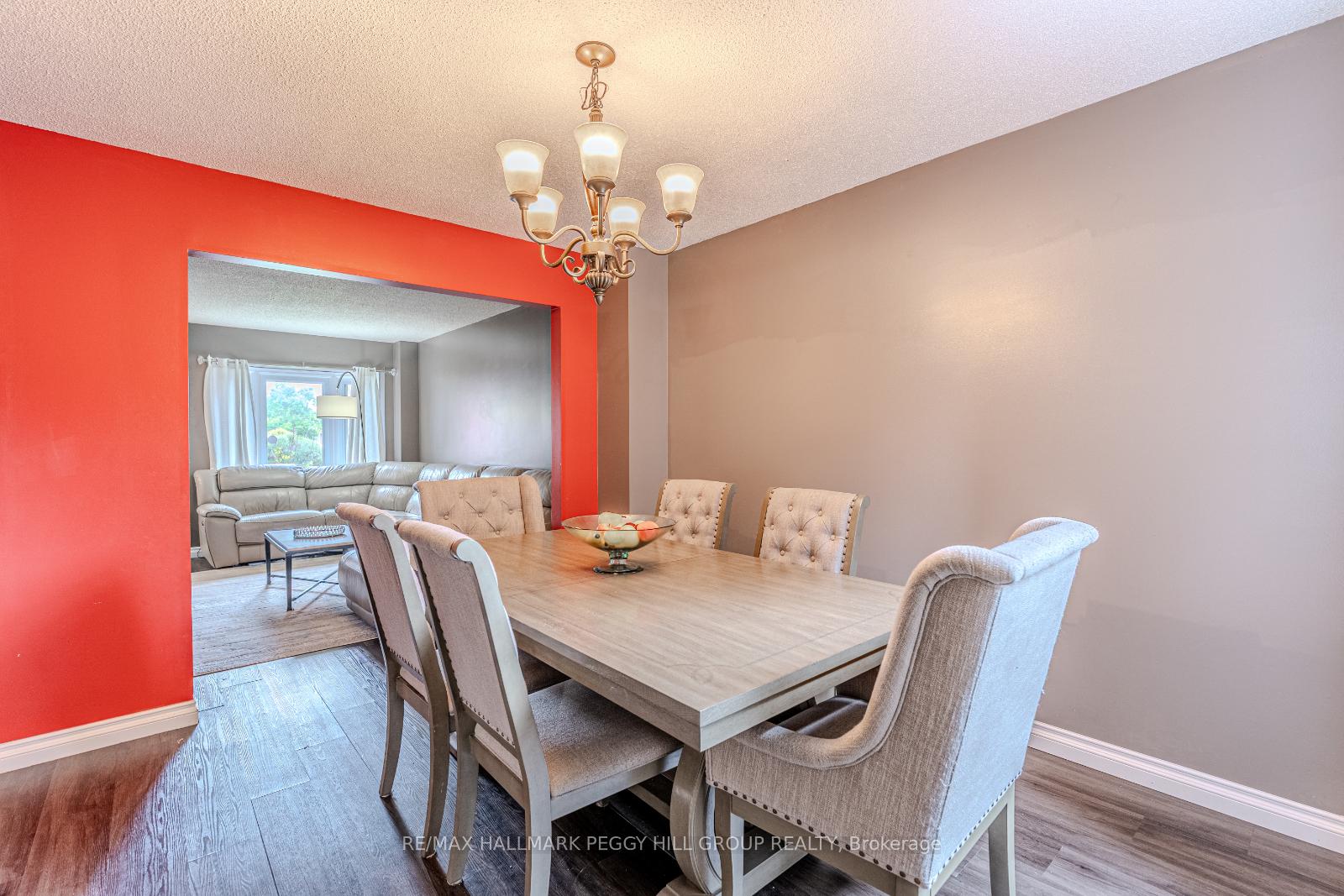 Photo 4 of 188 Kozlov Street, Barrie, West Bayfield — HOMEH