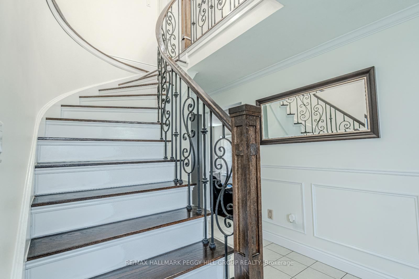Photo 9 of 188 Kozlov Street, Barrie, West Bayfield — HOMEH