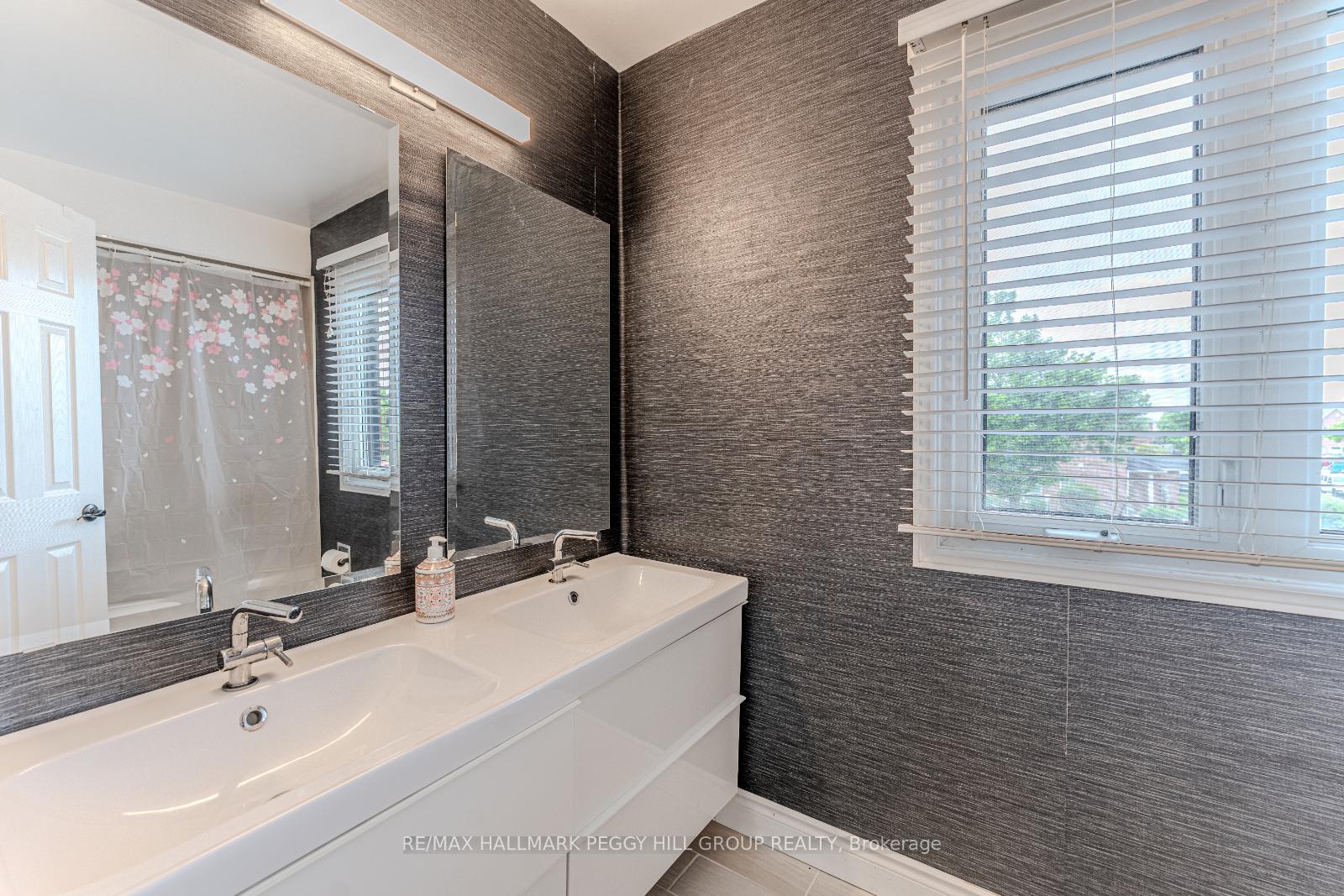 Photo 18 of 188 Kozlov Street, Barrie, West Bayfield — HOMEH
