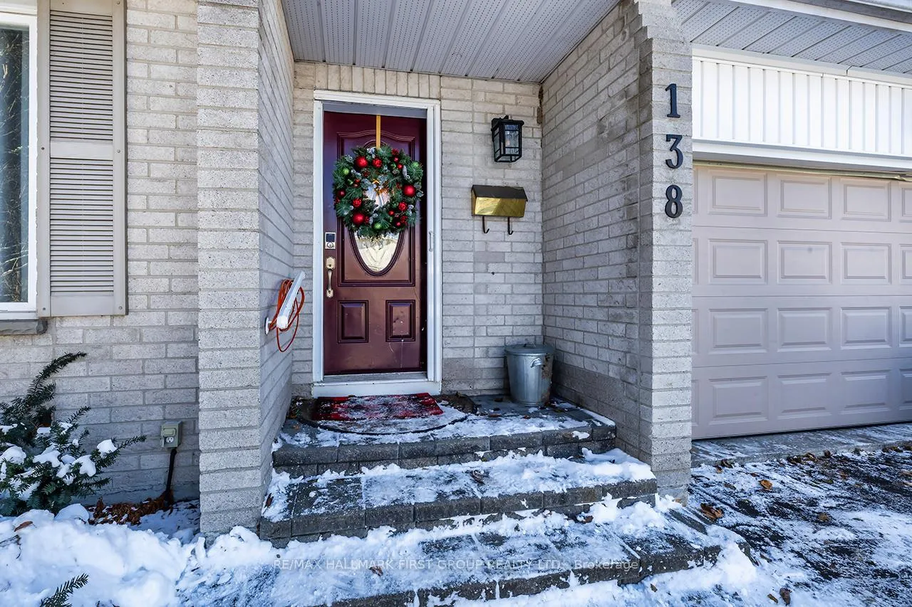 Photo 1 of 138 Orchard Heights Drive, Clarington, Newcastle — HOMEH