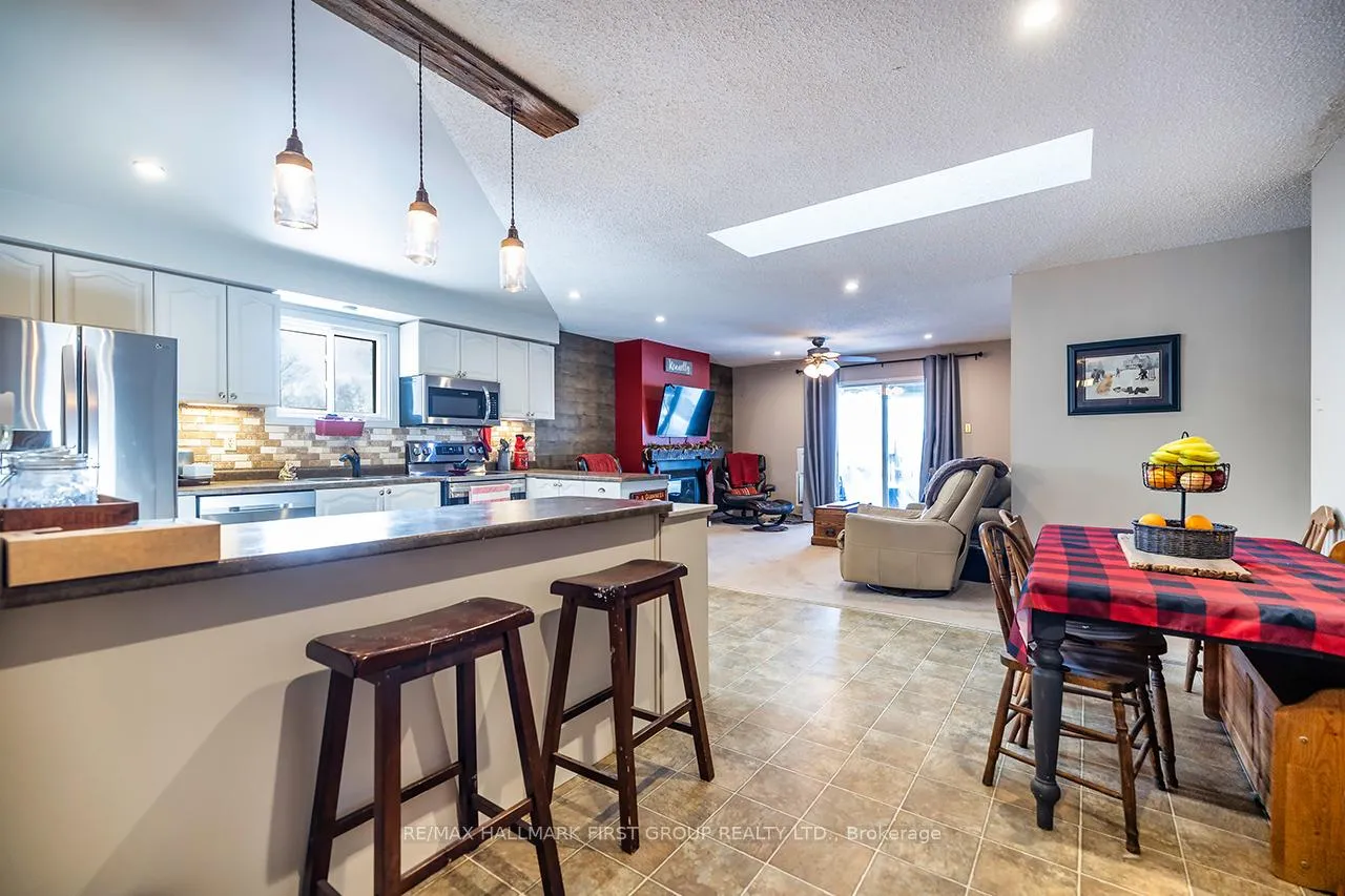 Photo 6 of 138 Orchard Heights Drive, Clarington, Newcastle — HOMEH