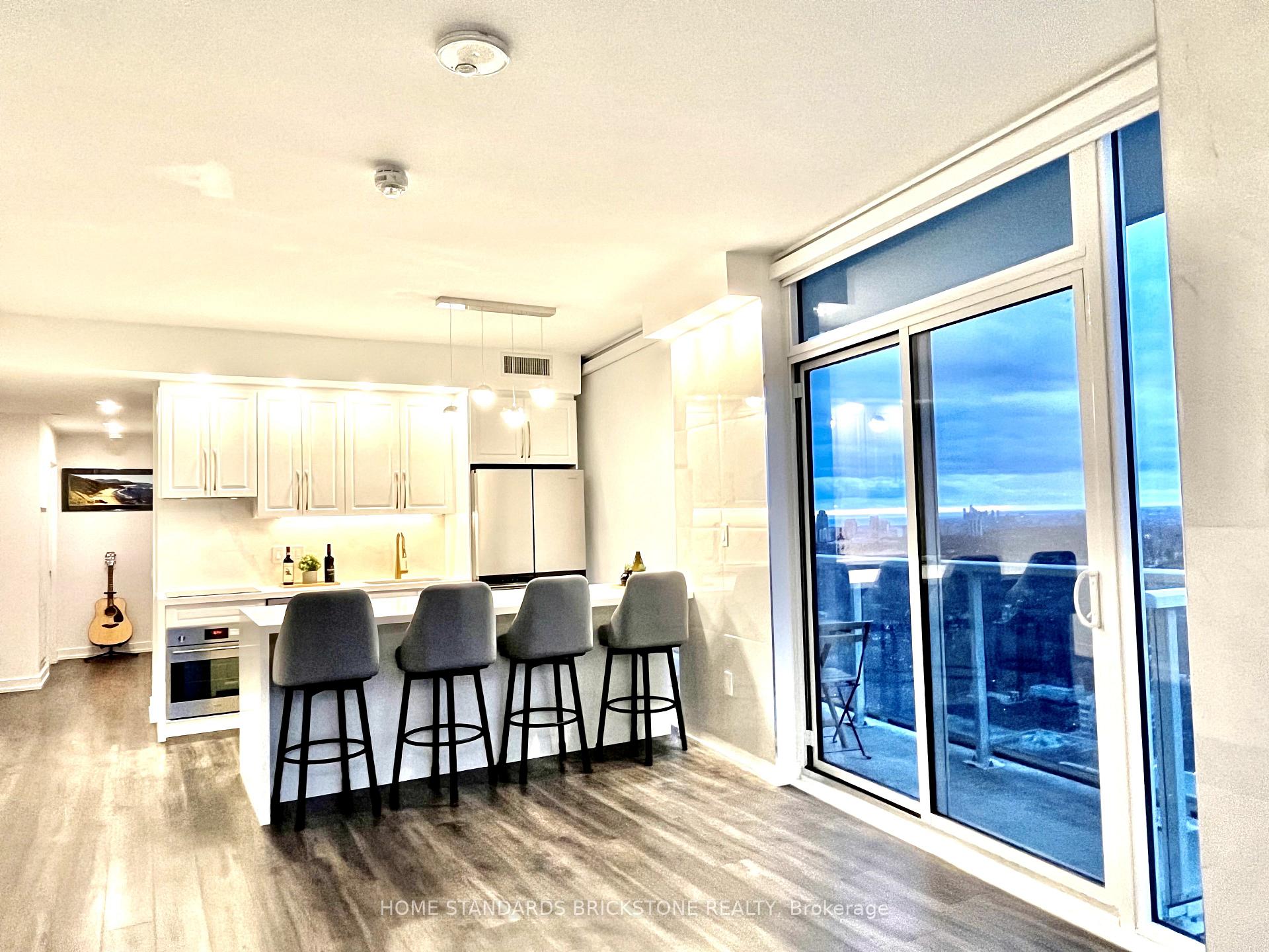 Photo 4 of Unit 3004, 33 Helendale Avenue, Toronto, Yonge-Eglinton — HOMEH