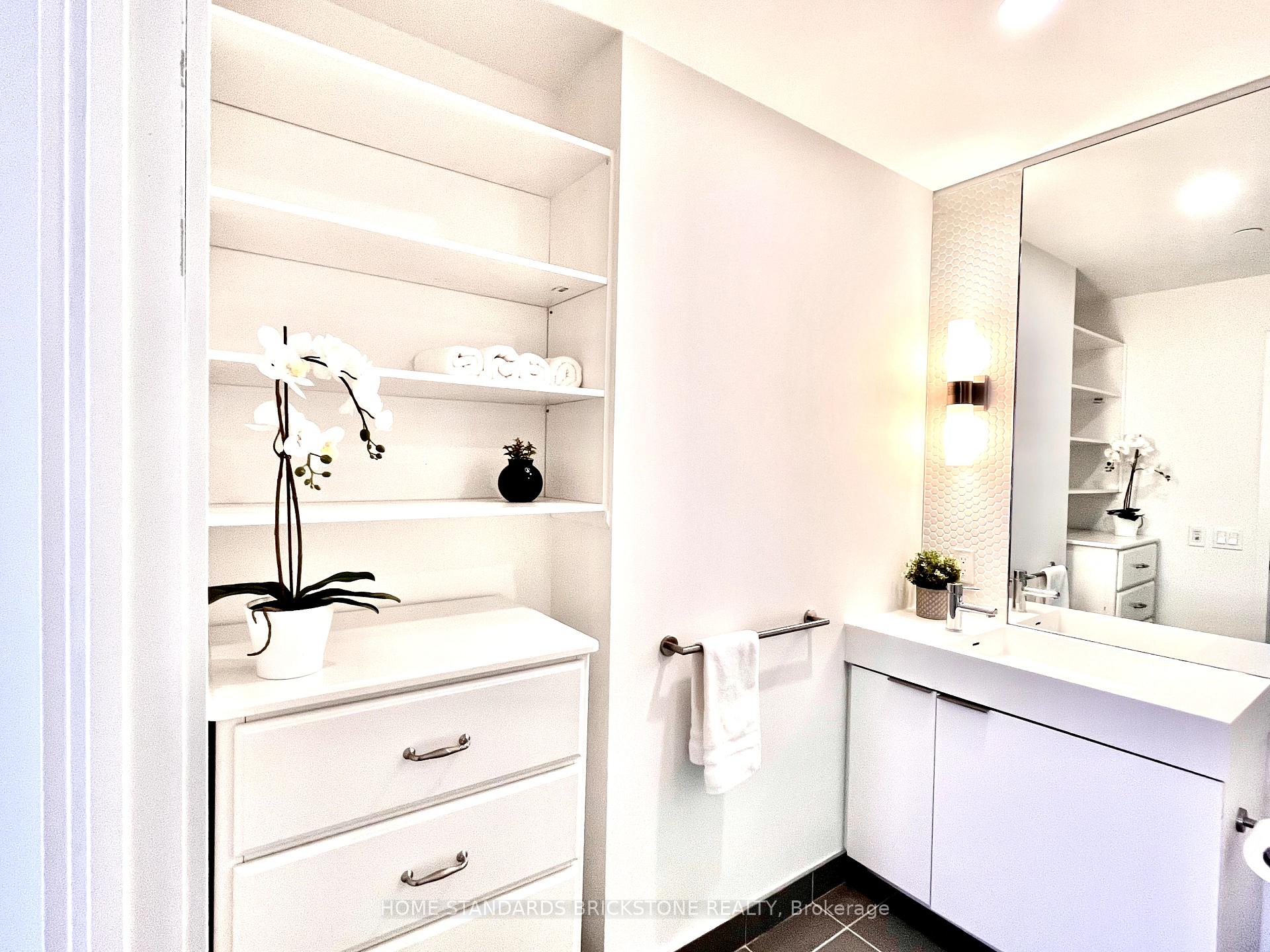 Photo 23 of Unit 3004, 33 Helendale Avenue, Toronto, Yonge-Eglinton — HOMEH