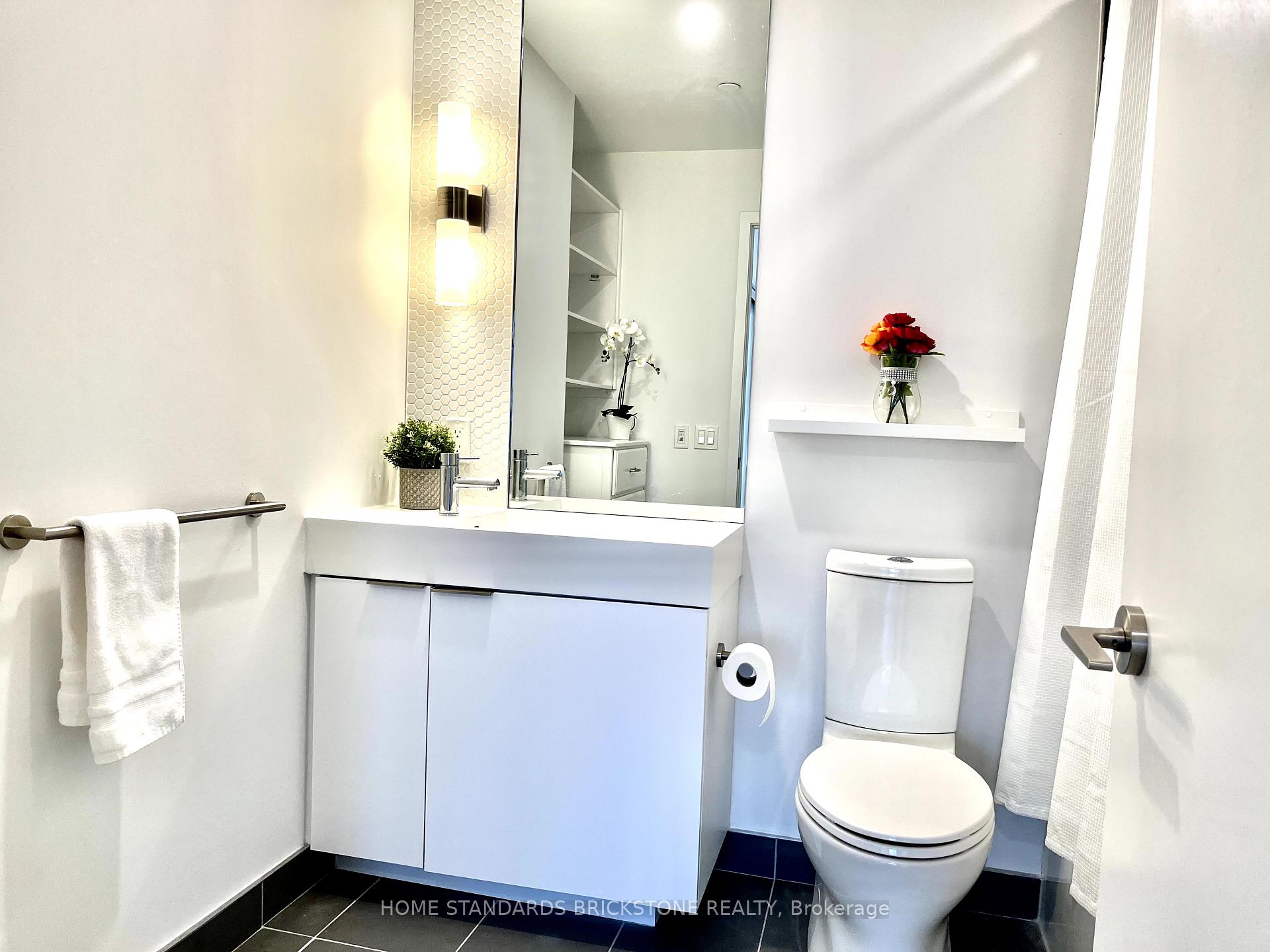 Photo 25 of Unit 3004, 33 Helendale Avenue, Toronto, Yonge-Eglinton — HOMEH