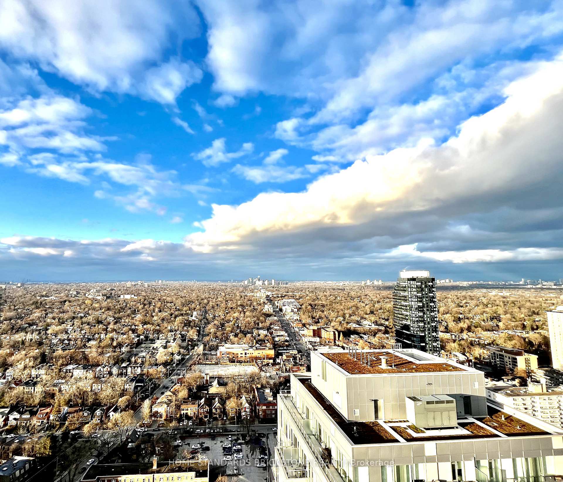 Photo 32 of Unit 3004, 33 Helendale Avenue, Toronto, Yonge-Eglinton — HOMEH