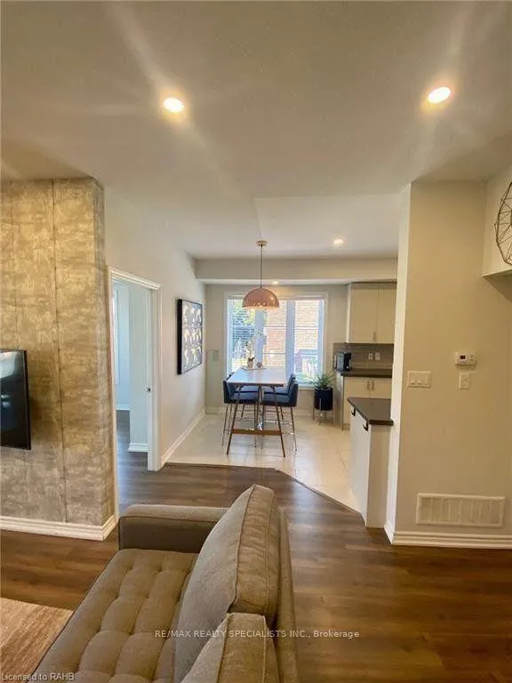 Photo 4 of Unit 24, 219 Dundas Street E, Hamilton, Waterdown — HOMEH