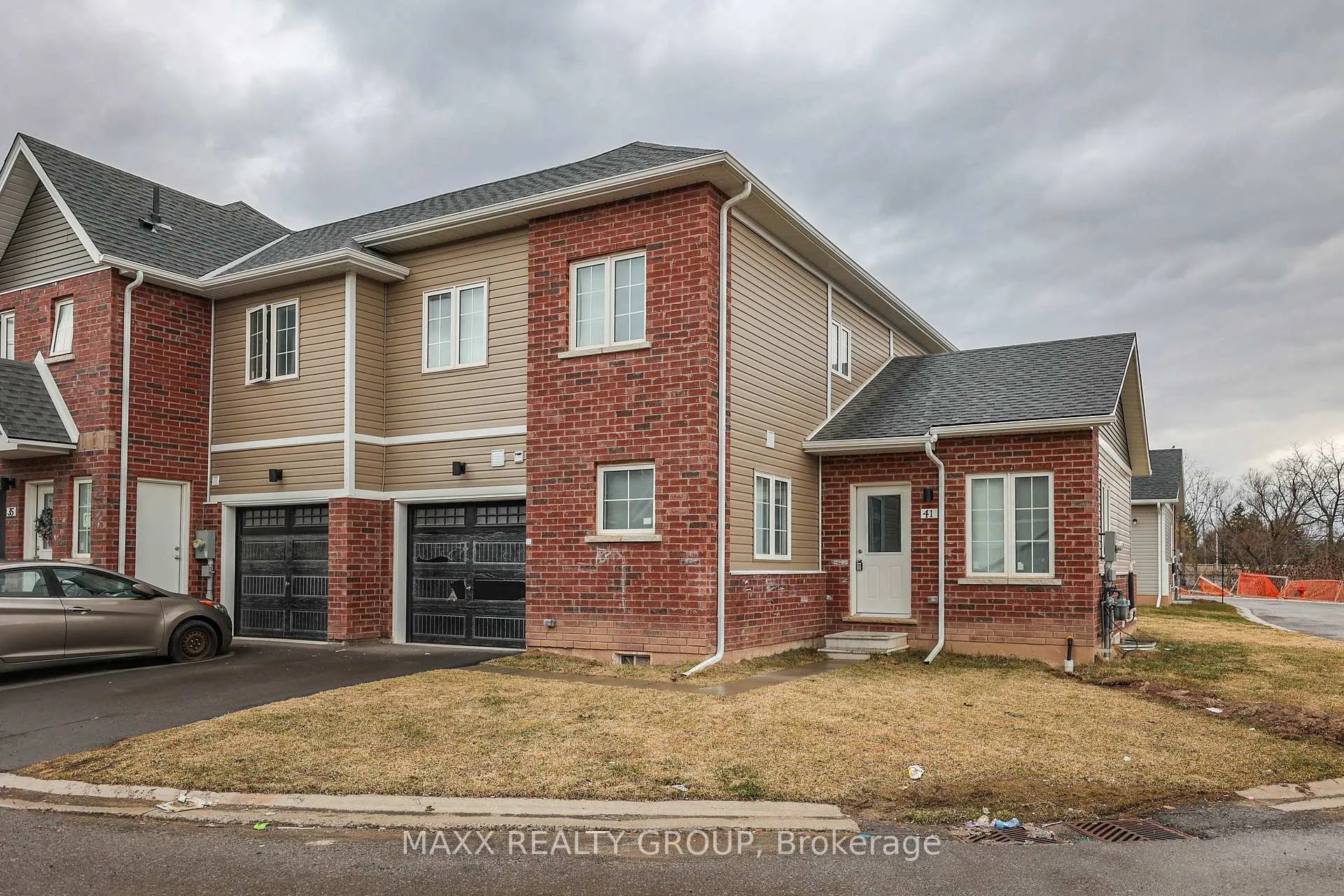 Photo 1 of 41 Waterleaf Trail, Welland, Broadway — HOMEH