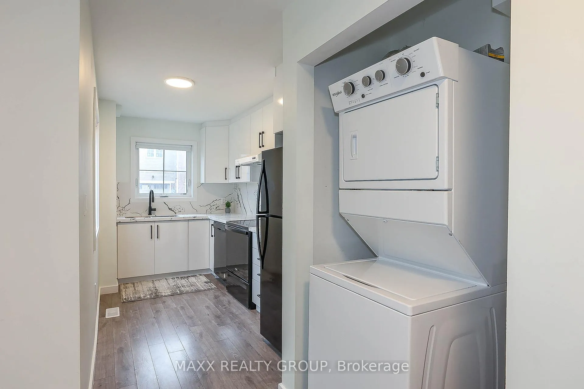 Photo 7 of 41 Waterleaf Trail, Welland, Broadway — HOMEH
