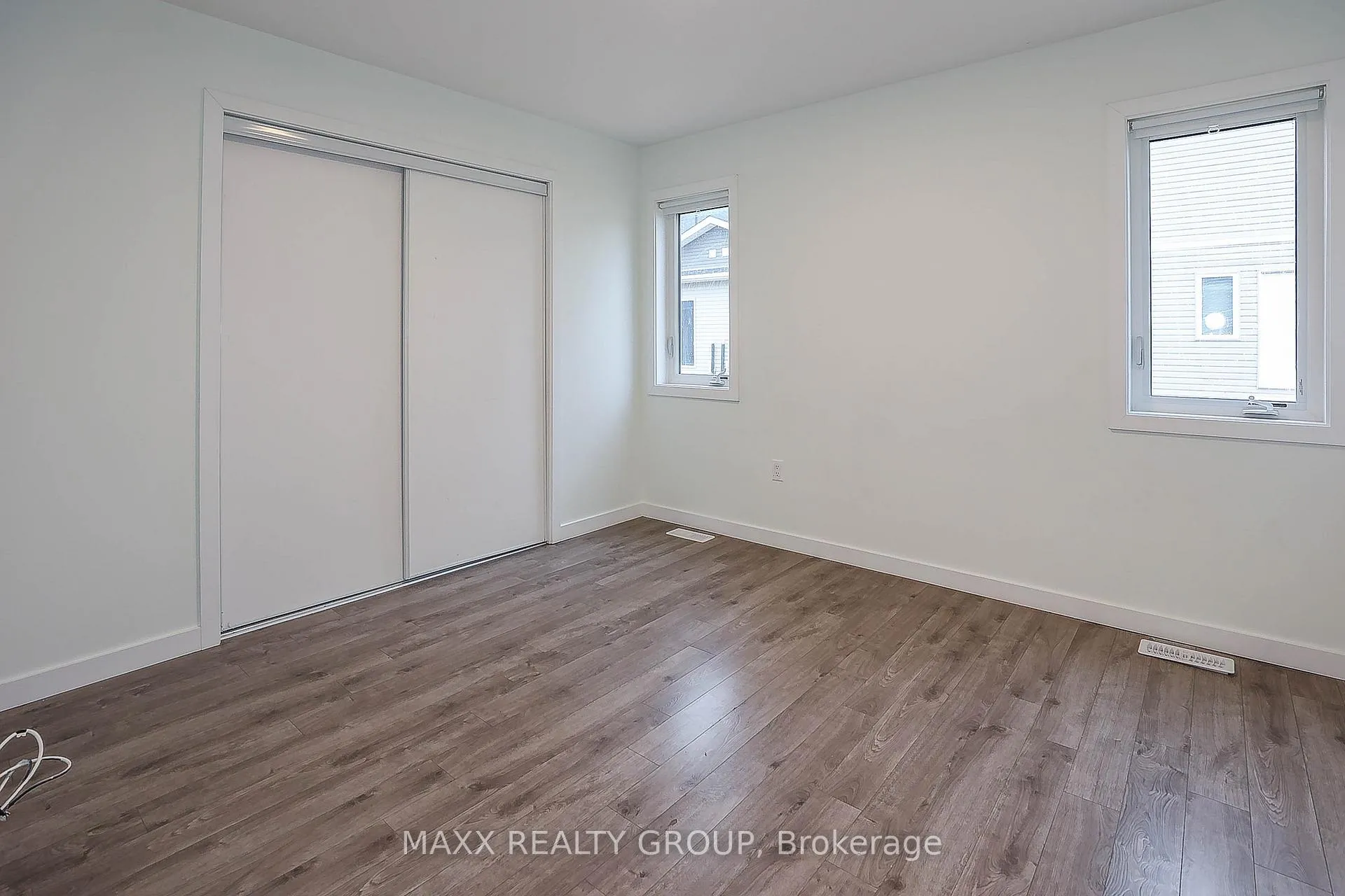 Photo 15 of 41 Waterleaf Trail, Welland, Broadway — HOMEH