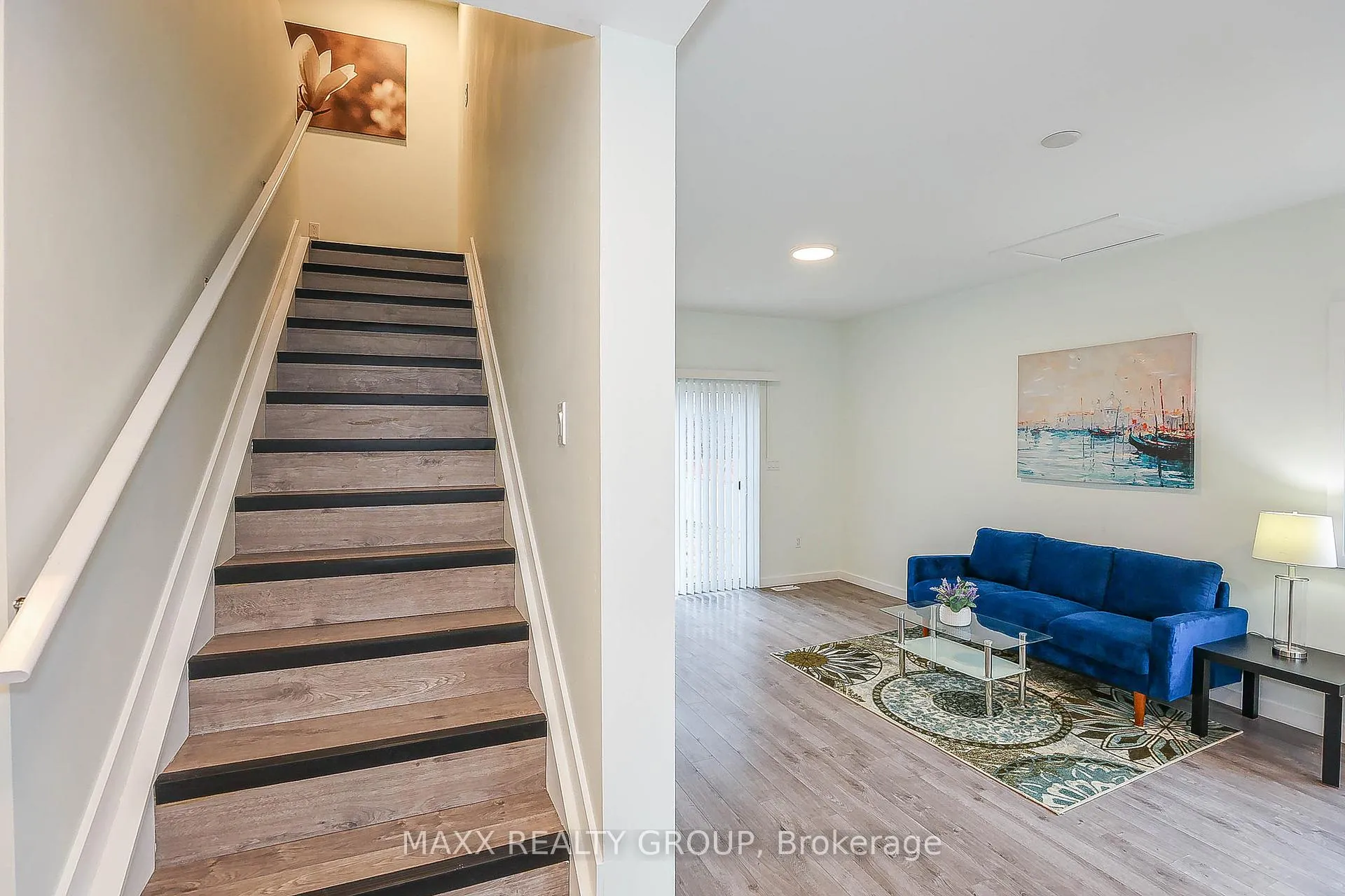 Photo 19 of 41 Waterleaf Trail, Welland, Broadway — HOMEH