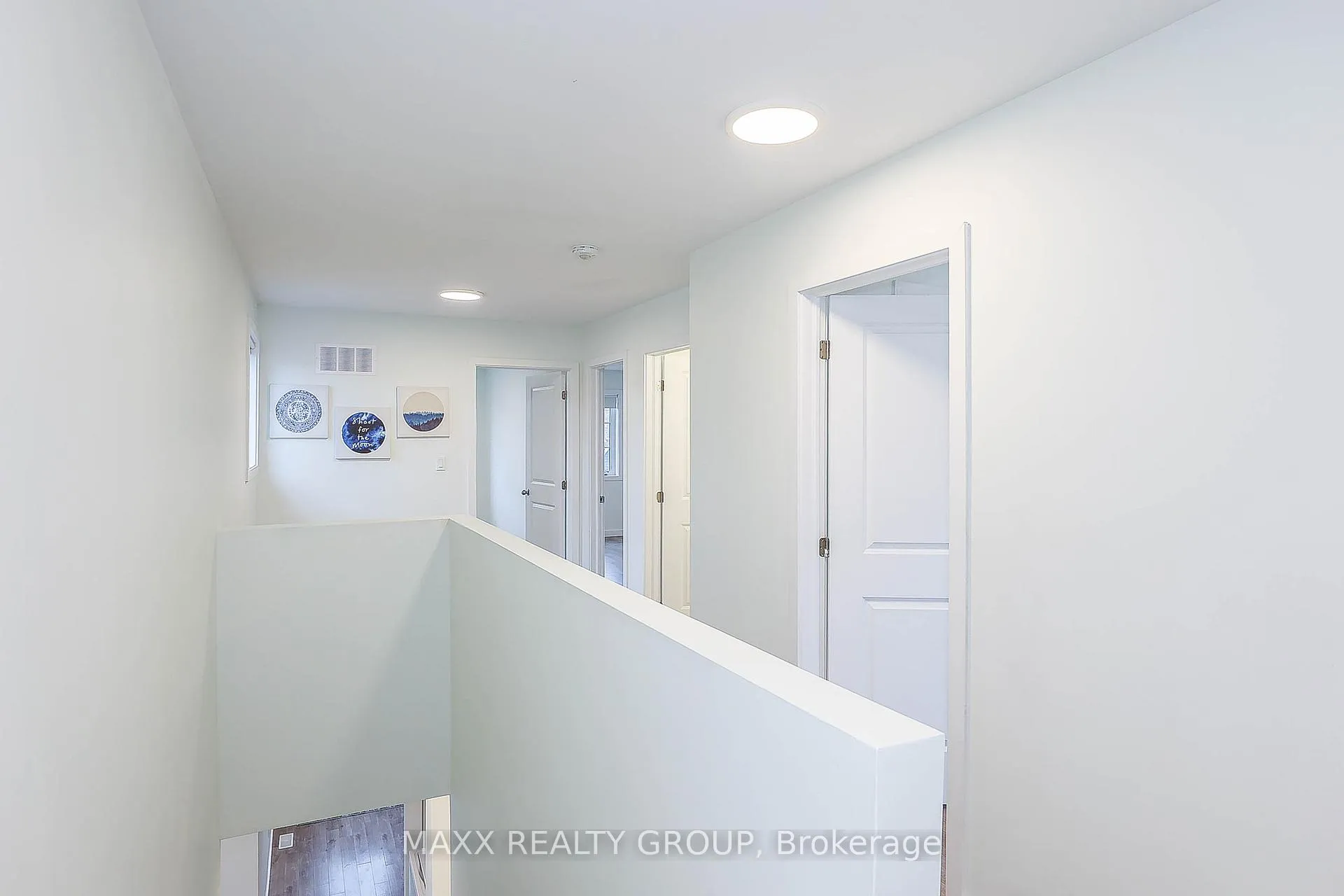 Photo 20 of 41 Waterleaf Trail, Welland, Broadway — HOMEH