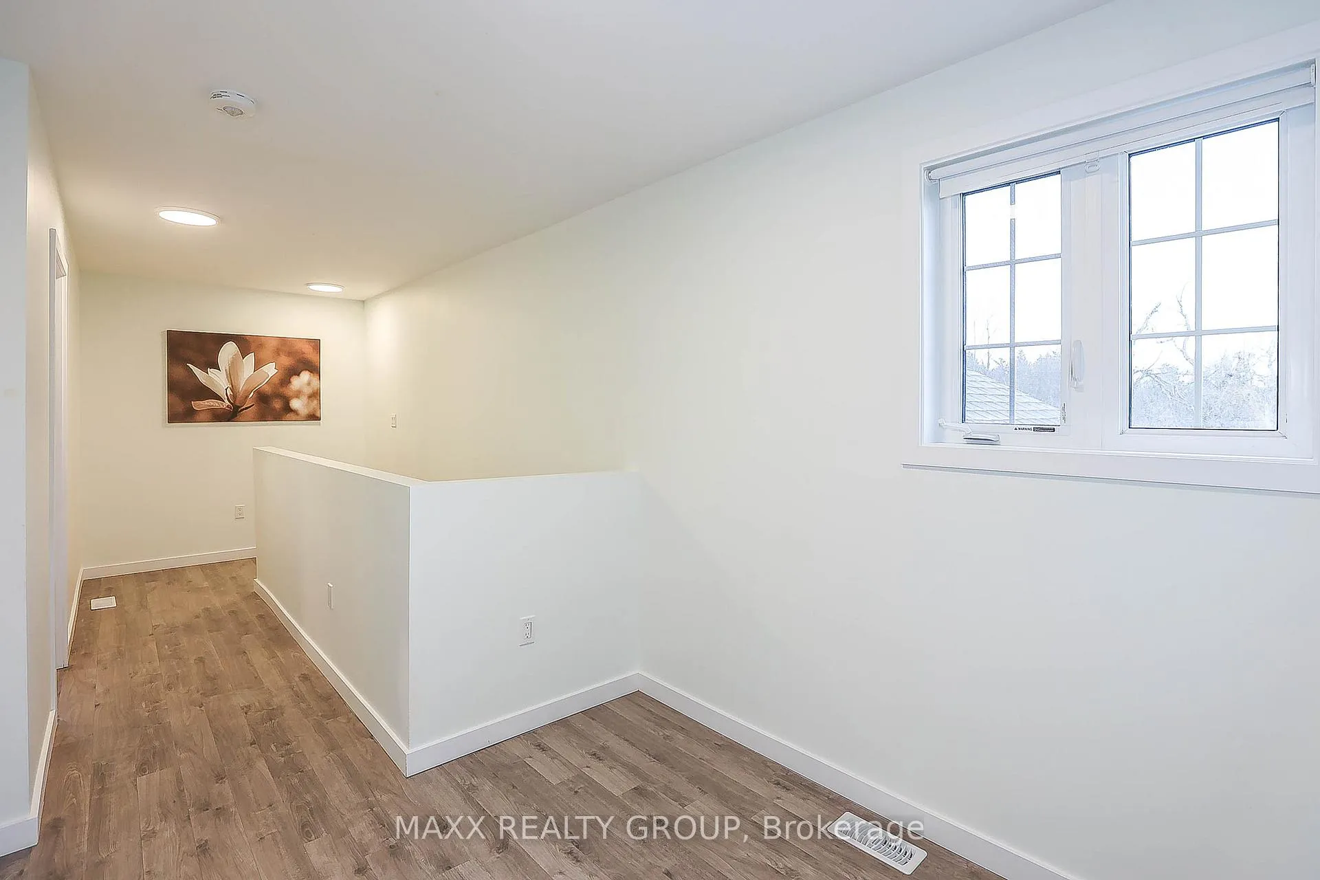 Photo 21 of 41 Waterleaf Trail, Welland, Broadway — HOMEH