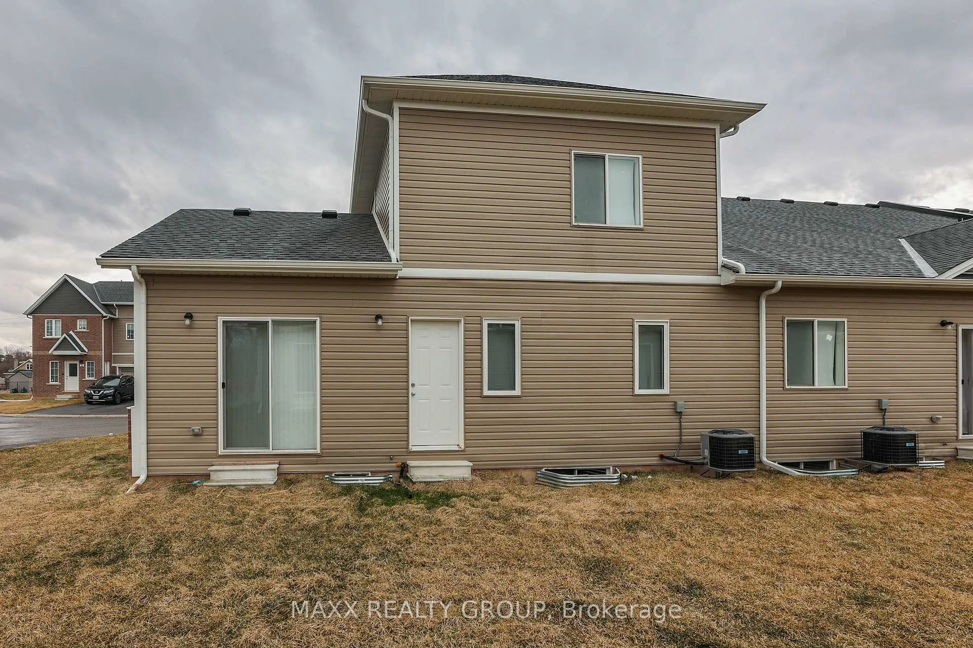 Photo 37 of 41 Waterleaf Trail, Welland, Broadway — HOMEH
