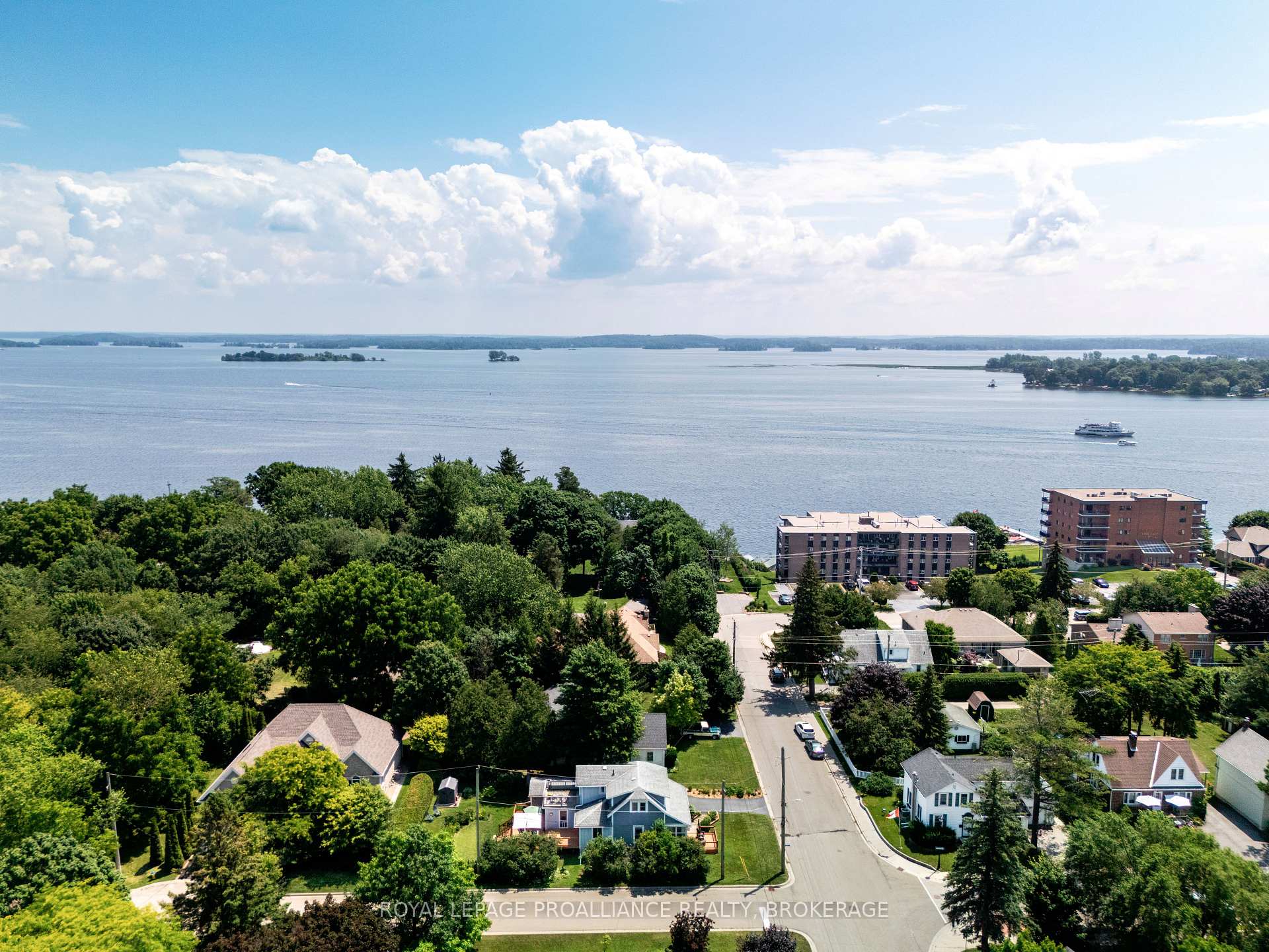 Photo 16 of 515 William Street S, Gananoque — HOMEH