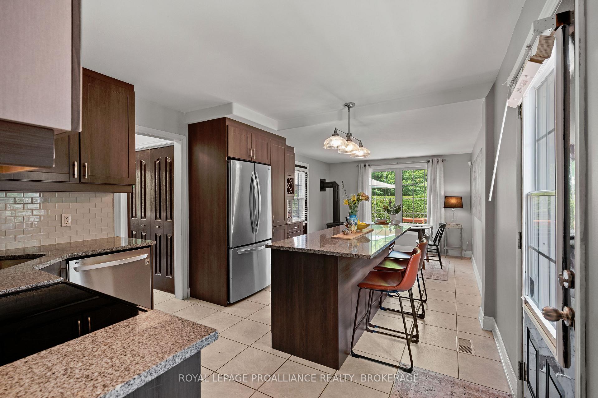 Photo 25 of 515 William Street S, Gananoque — HOMEH
