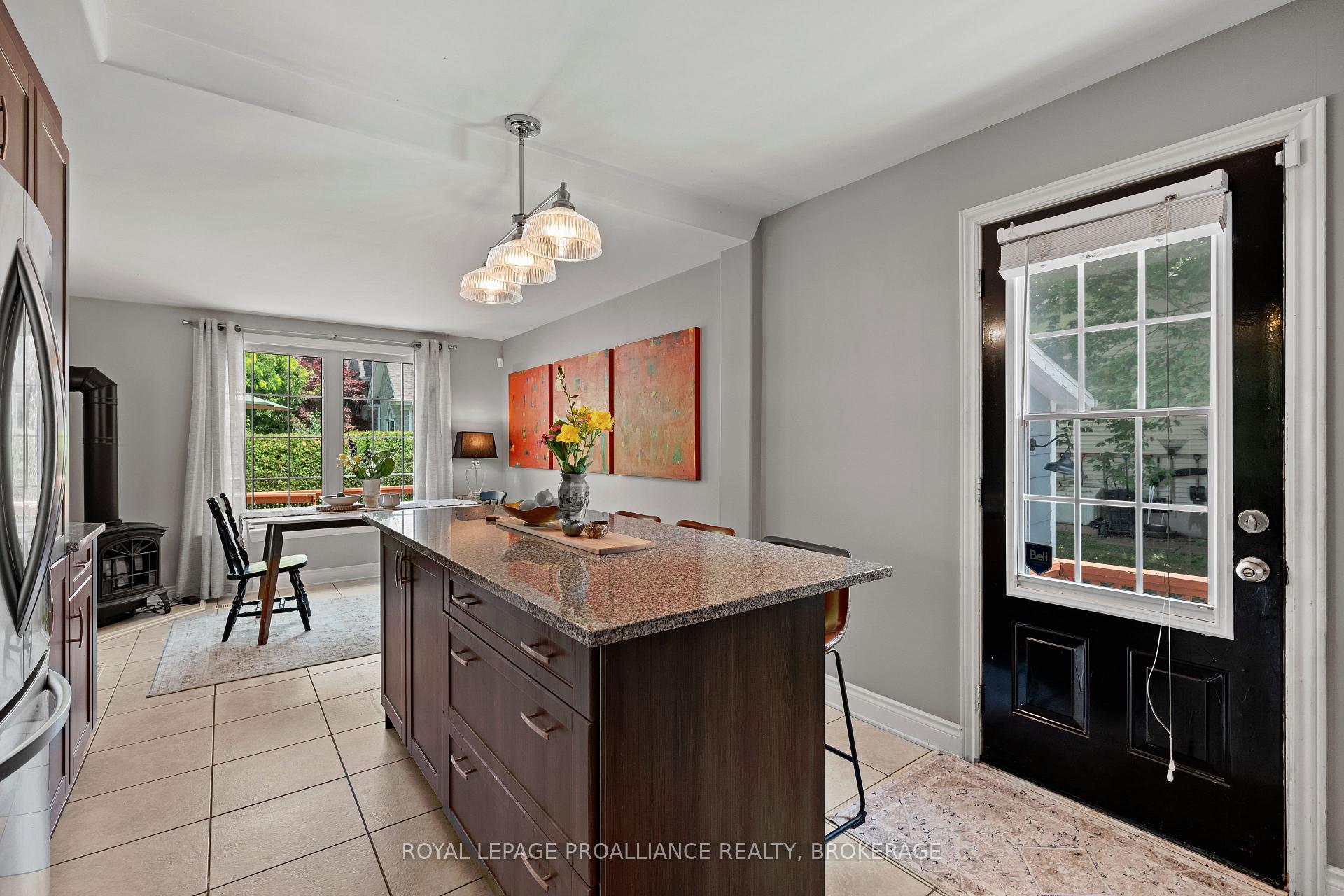 Photo 28 of 515 William Street S, Gananoque — HOMEH
