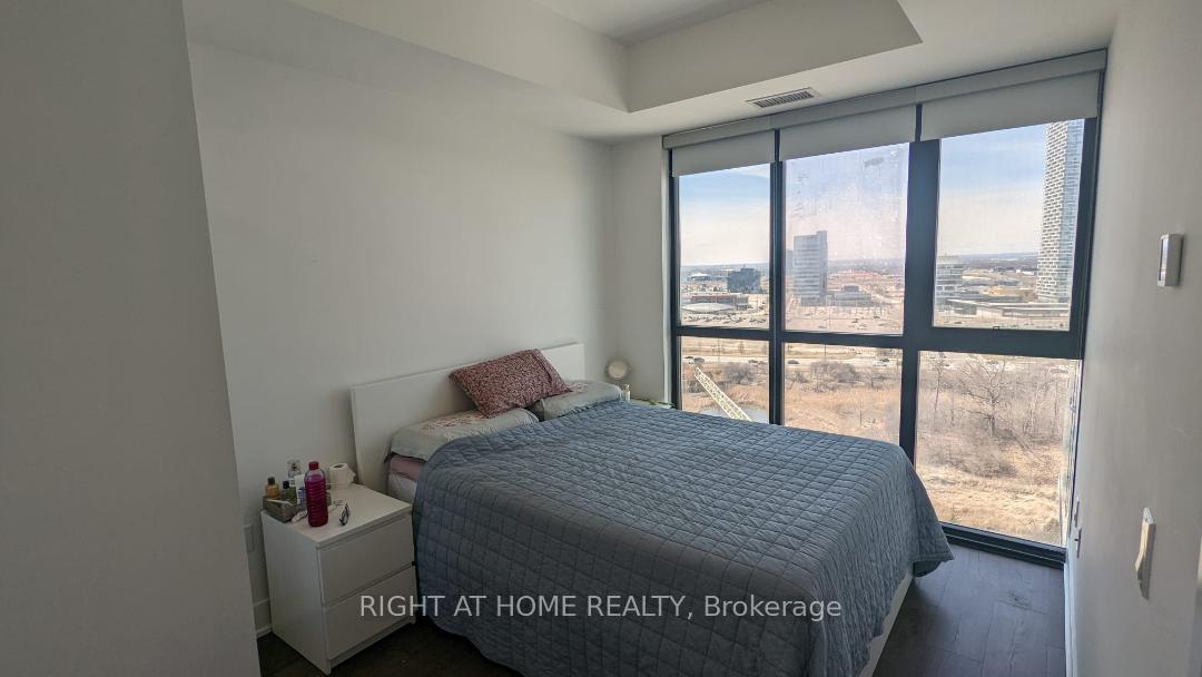 Photo 6 of Unit 1304, 2916 Highway 7 W, Vaughan, Concord — HOMEH