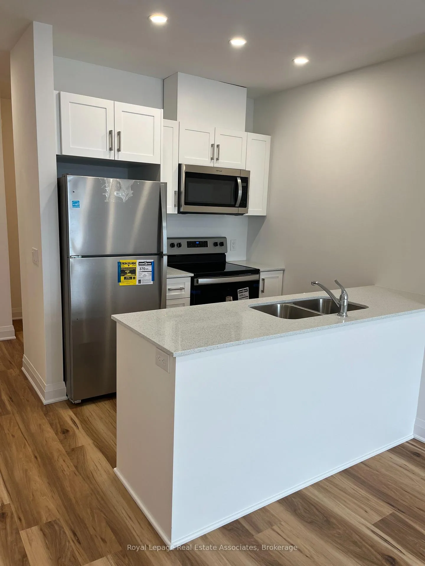 Photo 6 of Unit 502, 1936 Rymal Road E, Hamilton, Stoney Creek Mountain — HOMEH