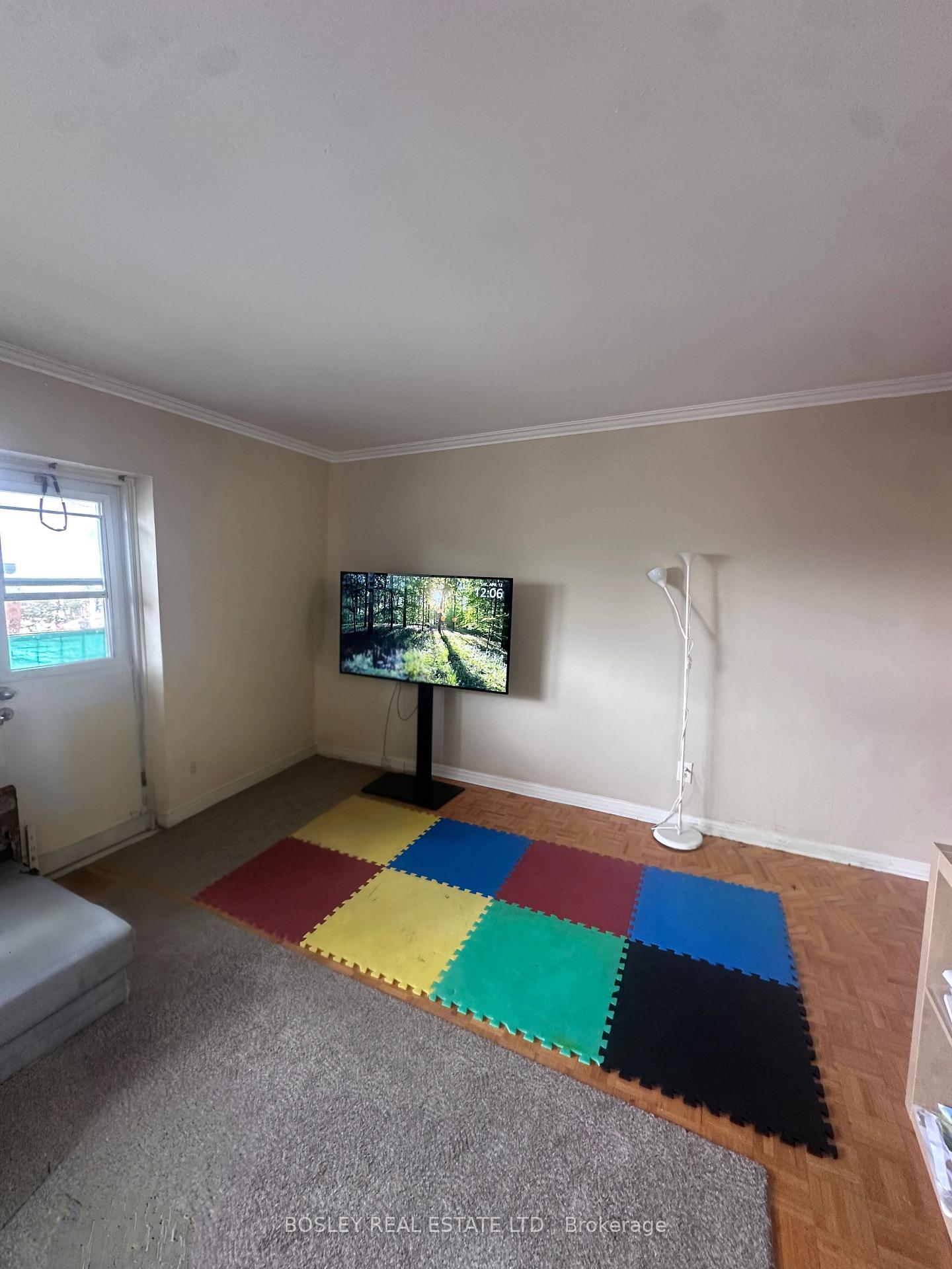 Photo 4 of Unit 309, 970 Eglinton Avenue E, Toronto, Leaside — HOMEH