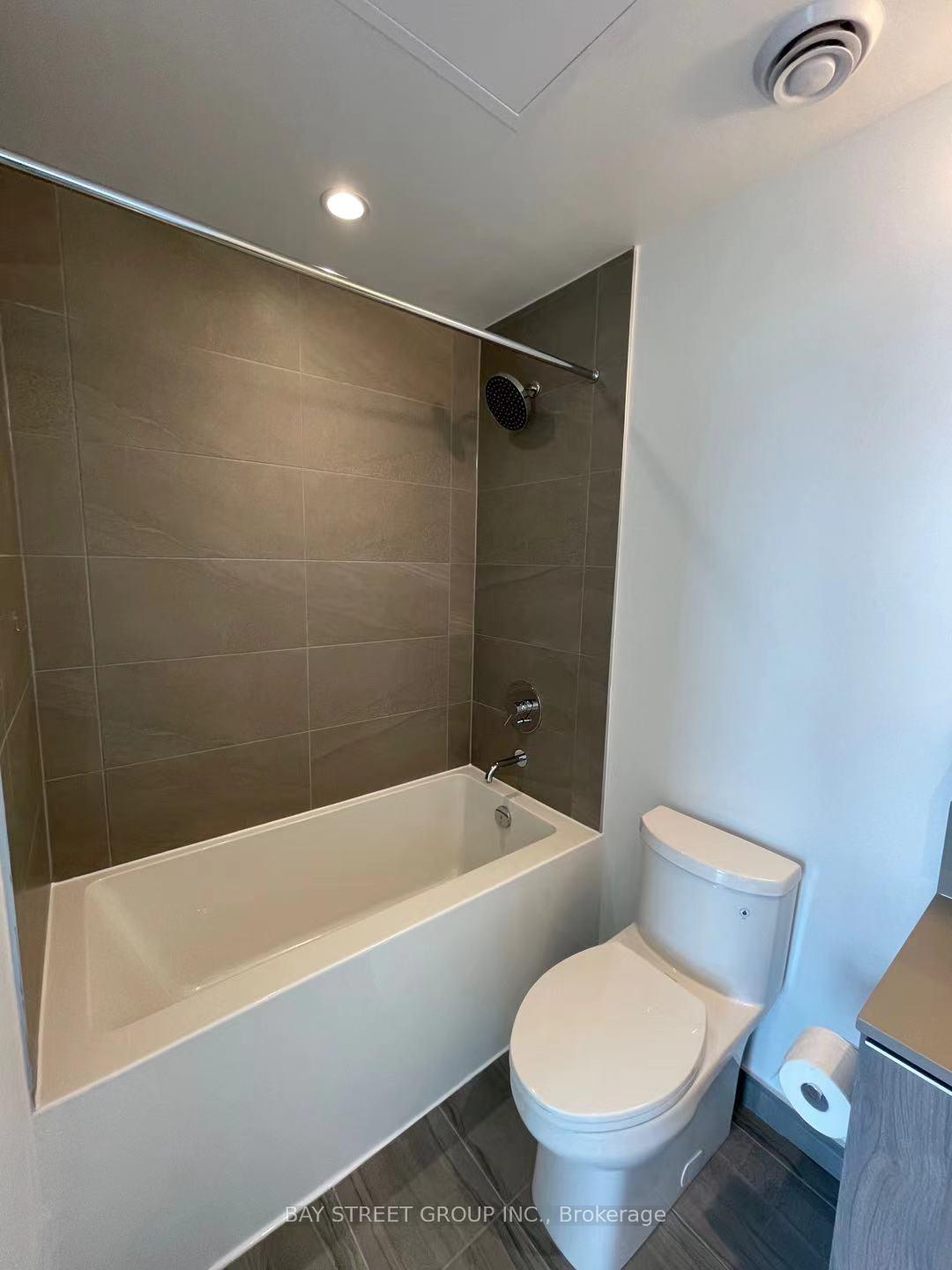 Photo 10 of Unit 5105, 950 portage Parkway, Vaughan, Vaughan Corporate Centre — HOMEH