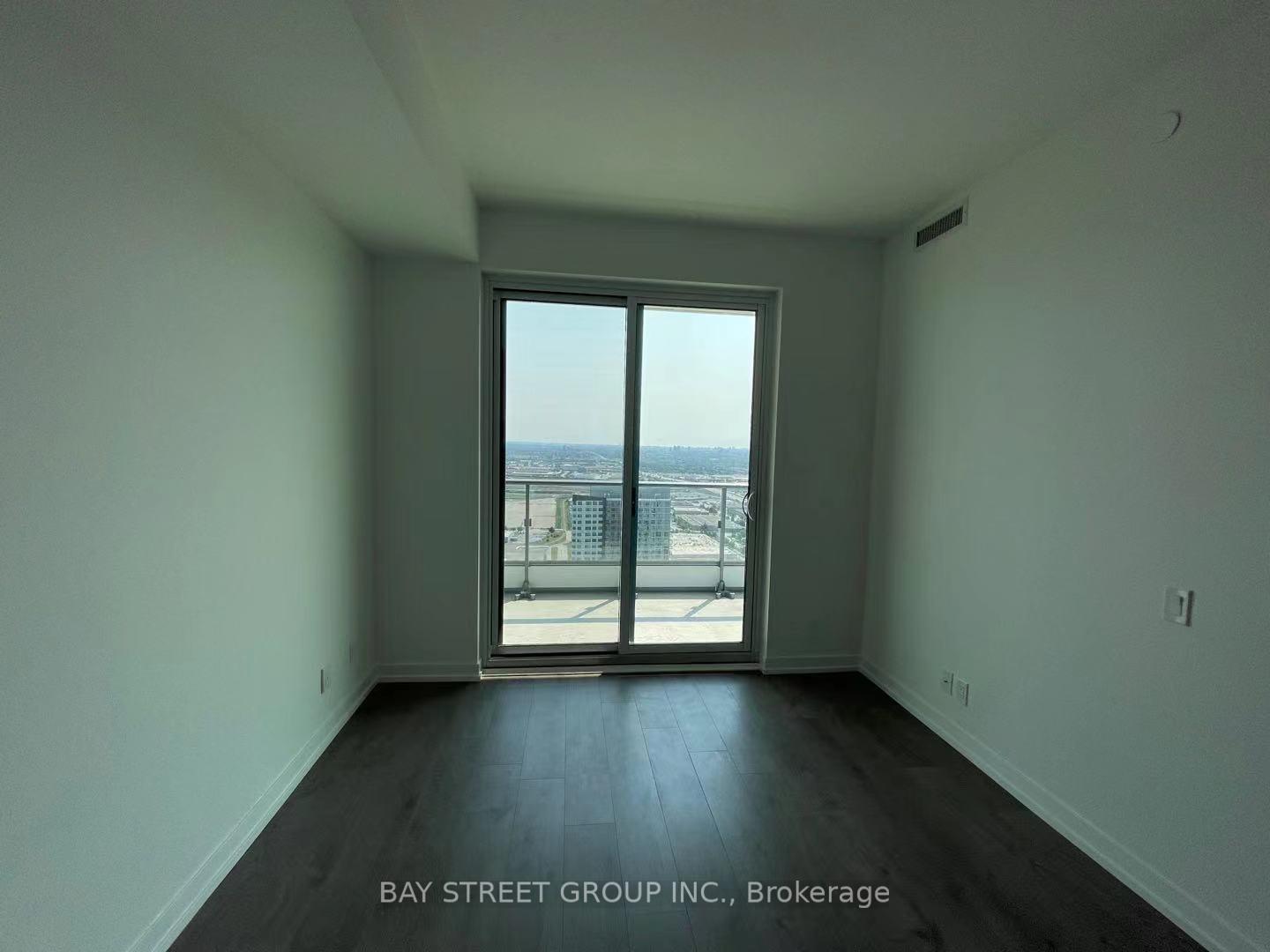 Photo 12 of Unit 5105, 950 portage Parkway, Vaughan, Vaughan Corporate Centre — HOMEH