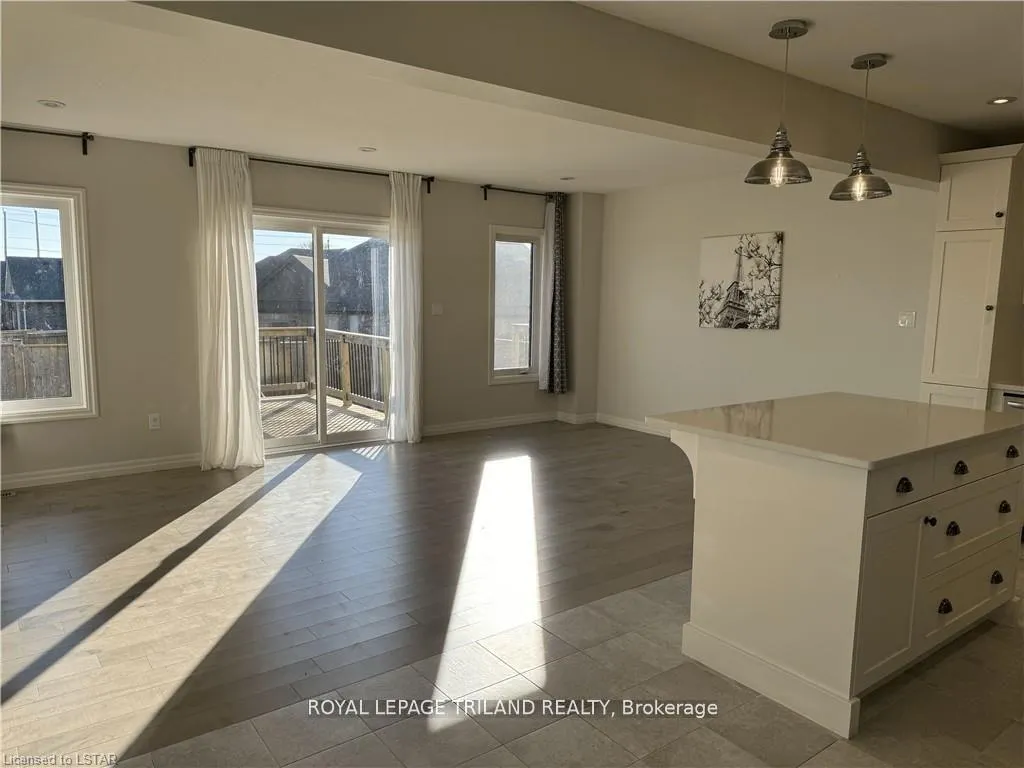 Photo 6 of 58 Cortland Terrace, St. Thomas — HOMEH