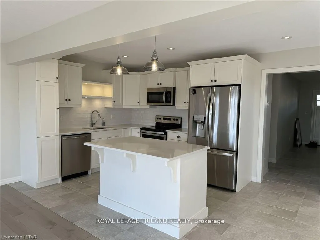Photo 7 of 58 Cortland Terrace, St. Thomas — HOMEH