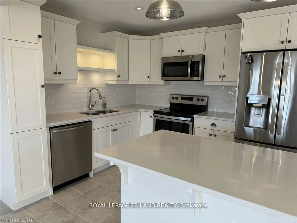 Photo 9 of 58 Cortland Terrace, St. Thomas — HOMEH