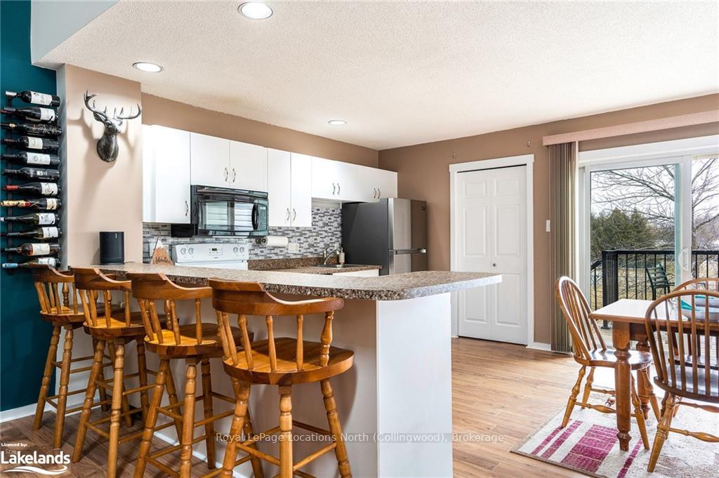 Photo 14 of 470 Oxbow Crescent, Collingwood — HOMEH